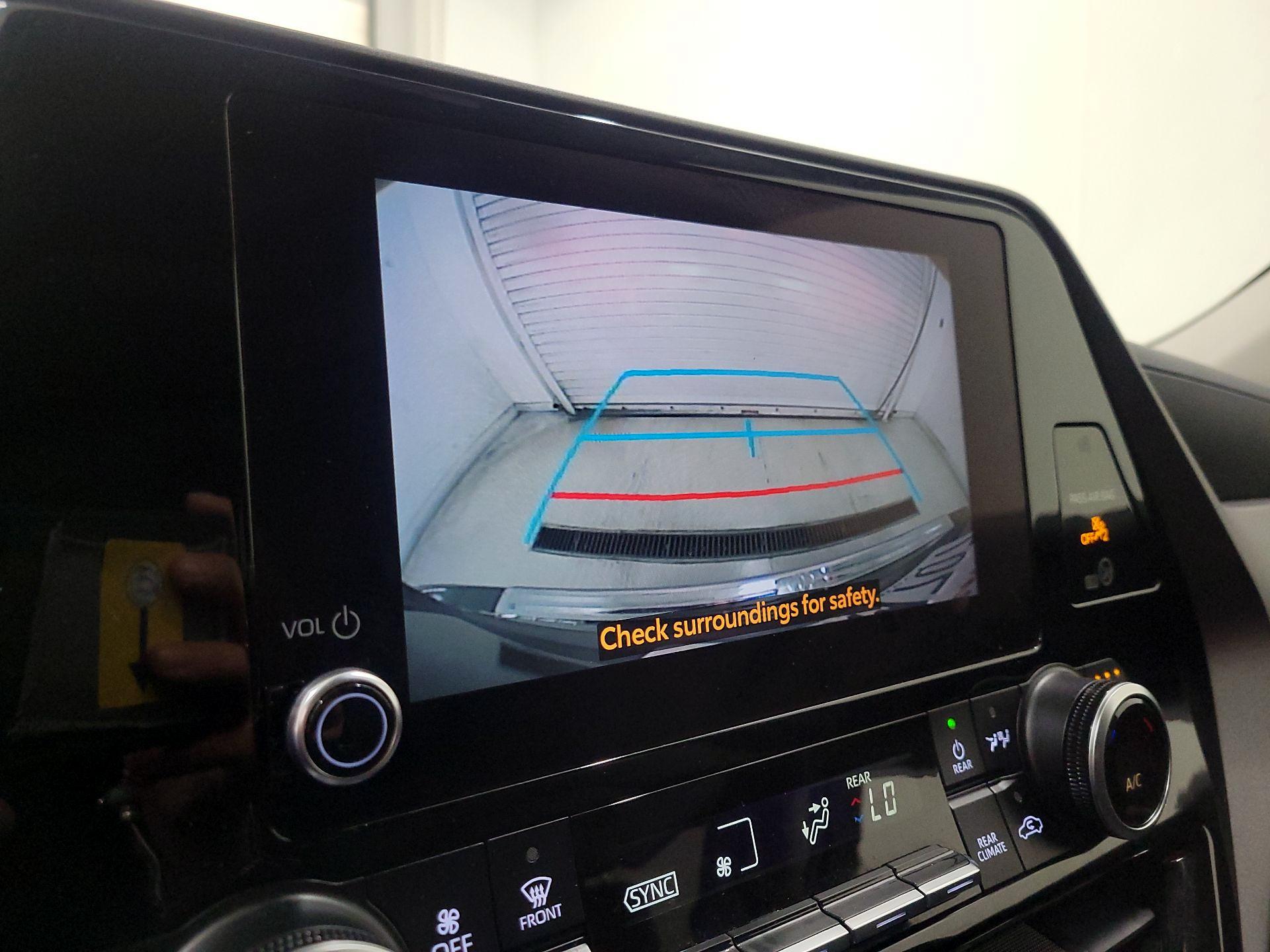 Thumbnail: 2023 Toyota Highlander - 14