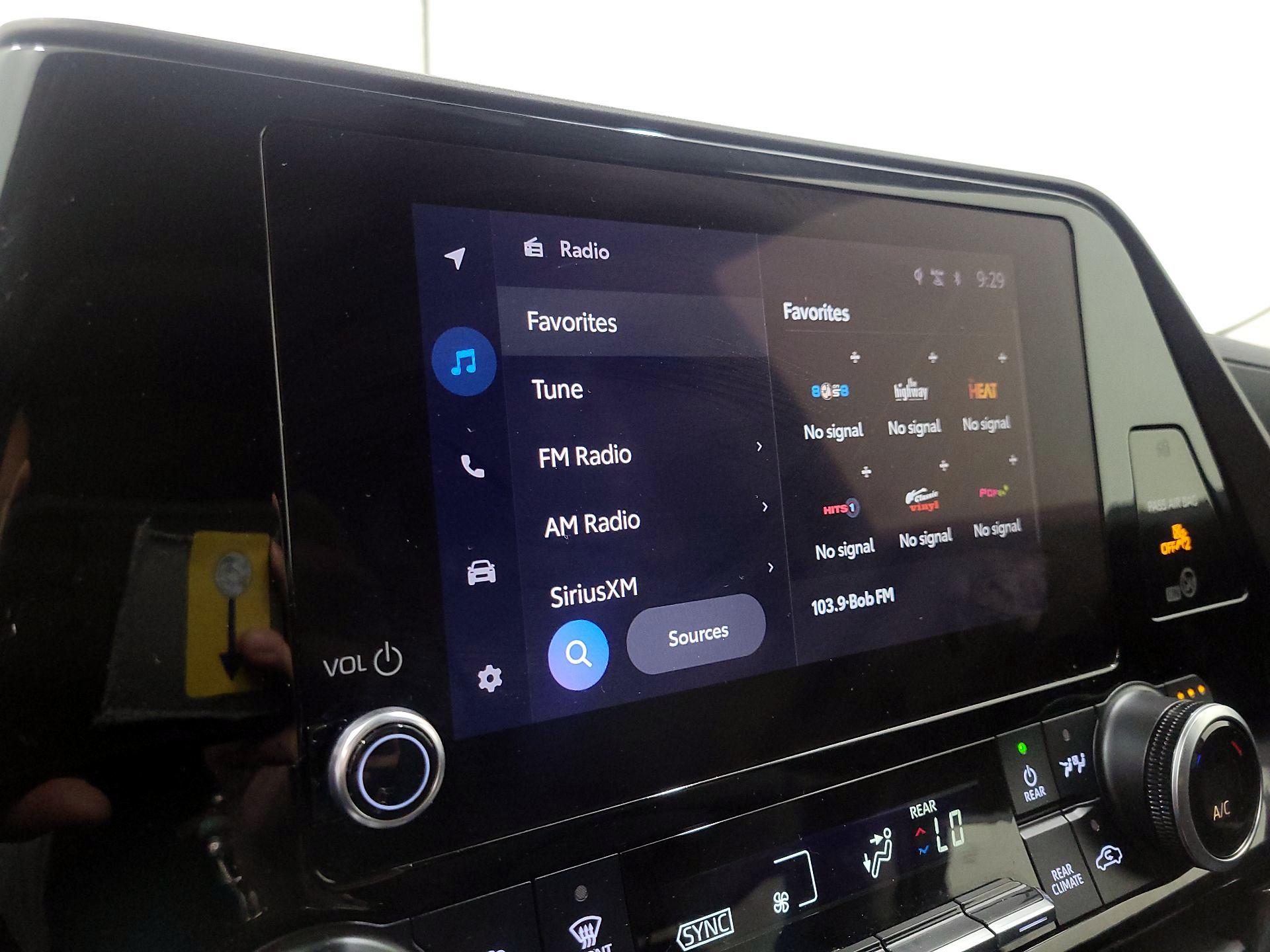 Thumbnail: 2023 Toyota Highlander - 15