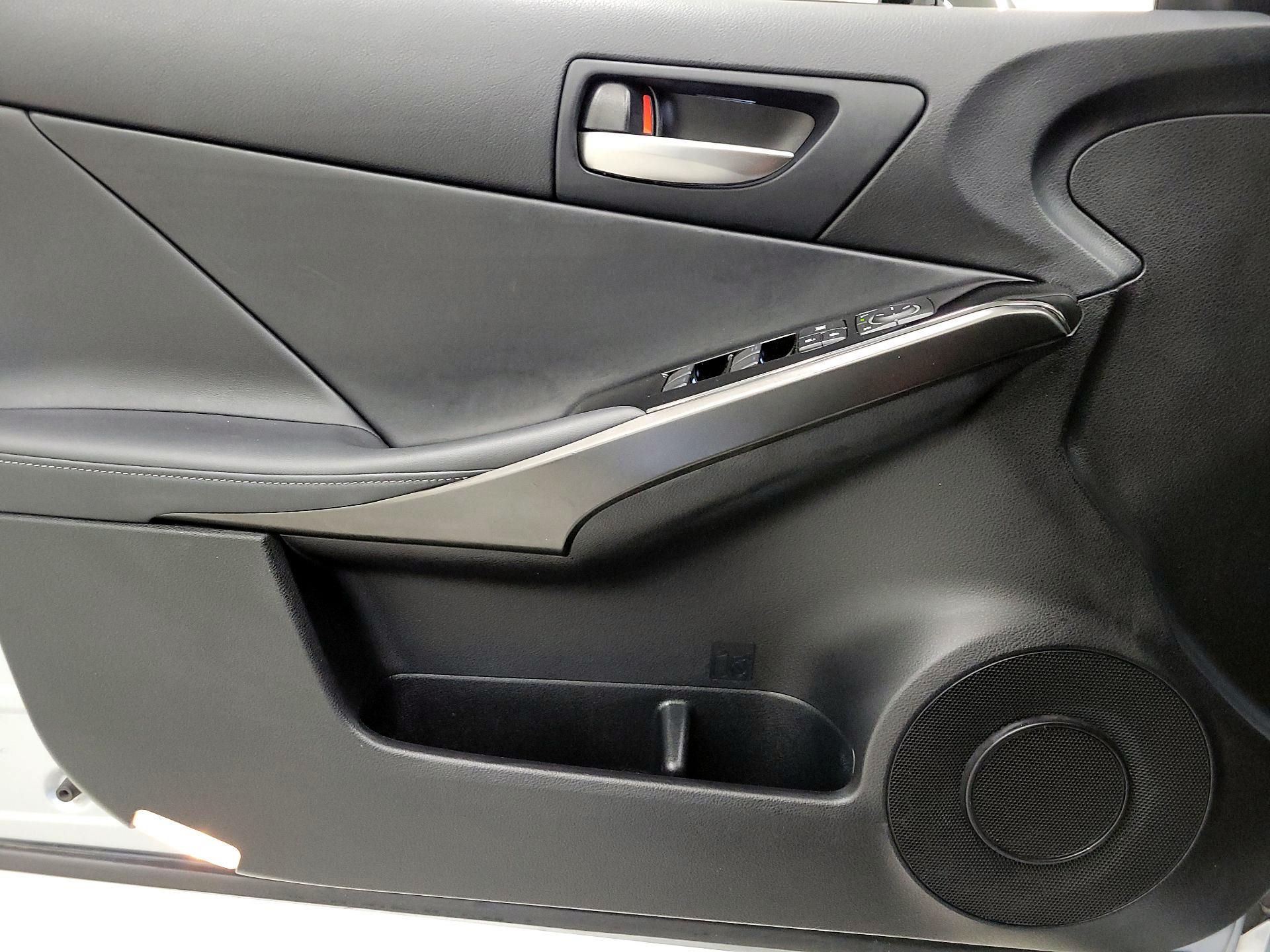 Thumbnail: 2023 Lexus IS - 12