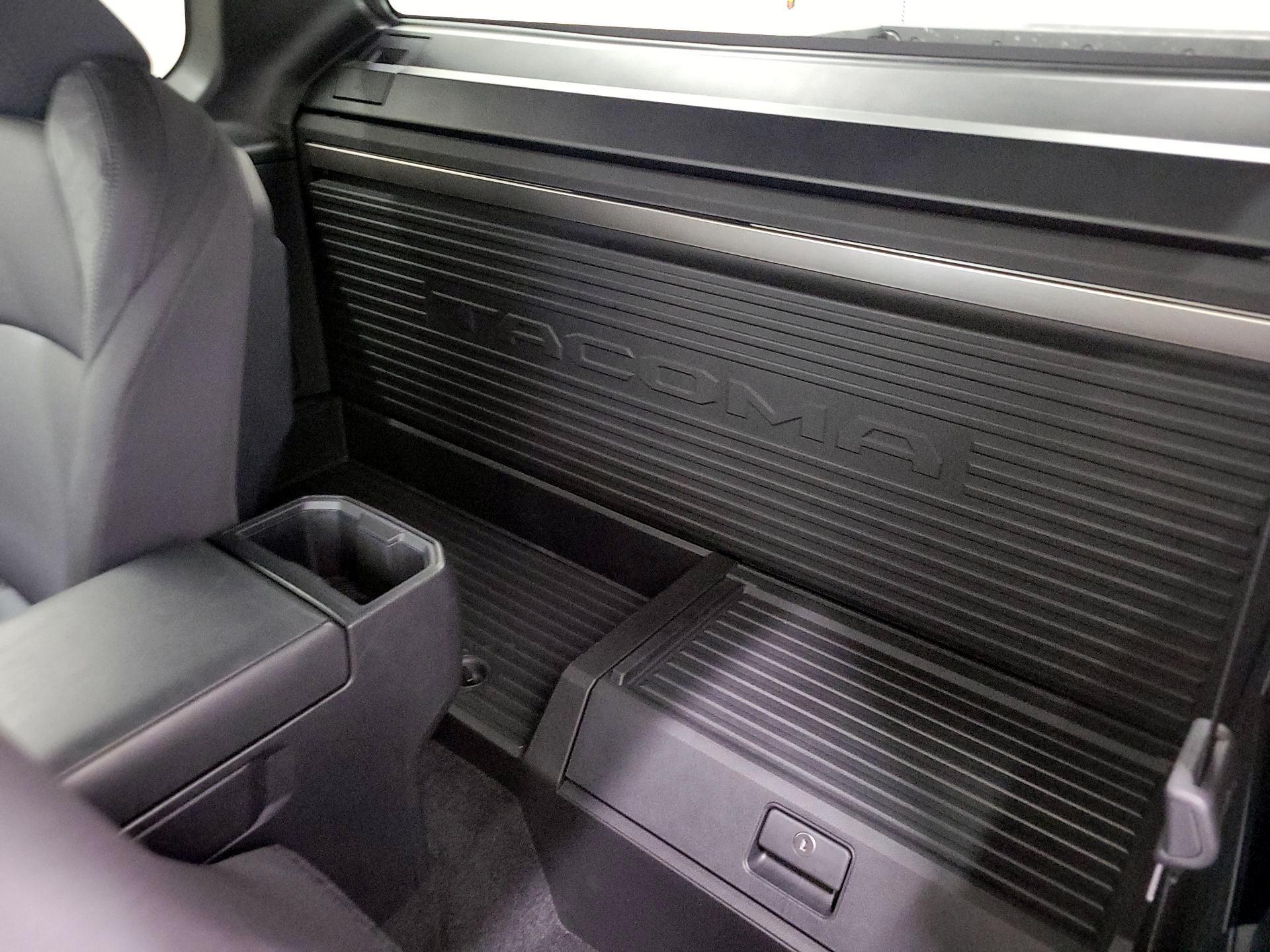 Thumbnail: 2025 Toyota Tacoma - 18