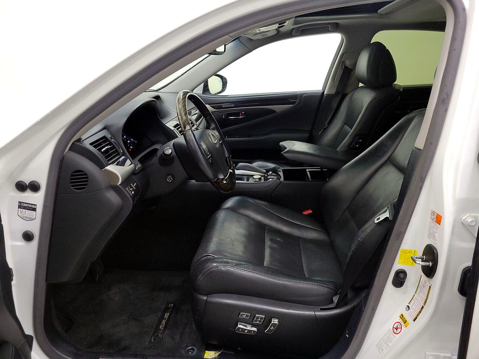 Thumbnail: 2015 Lexus LS - 11