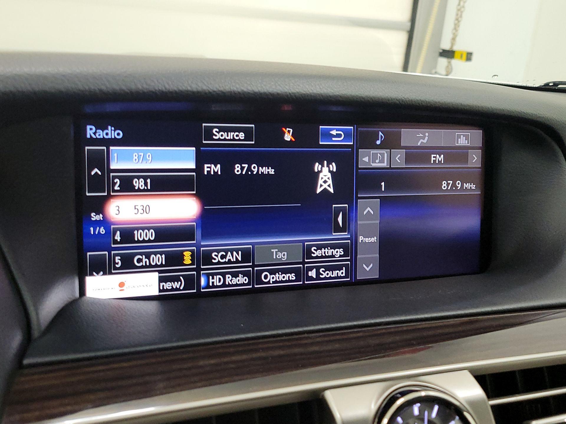 Thumbnail: 2015 Lexus LS - 15