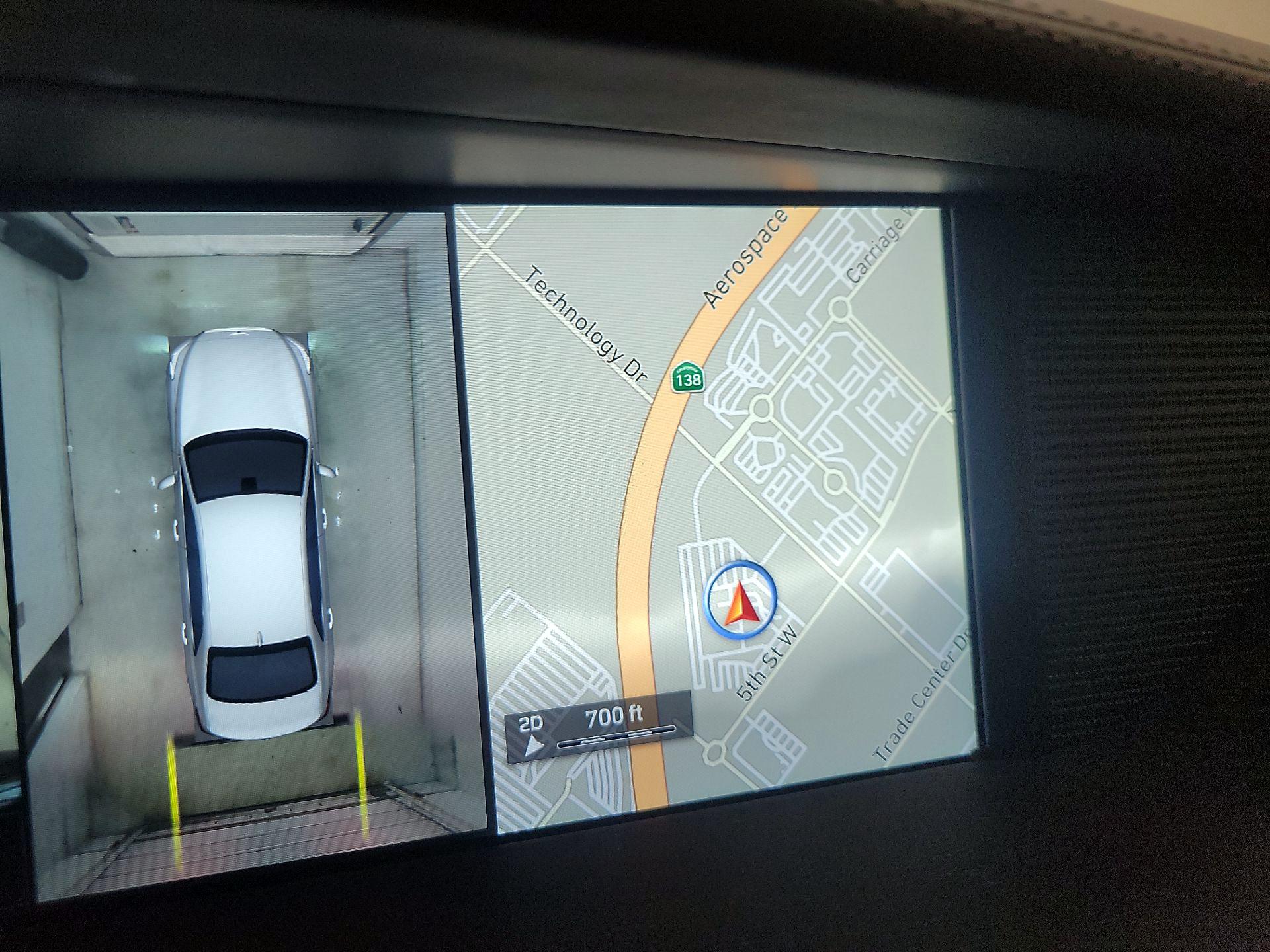 Thumbnail: 2019 Genesis G90 - 14