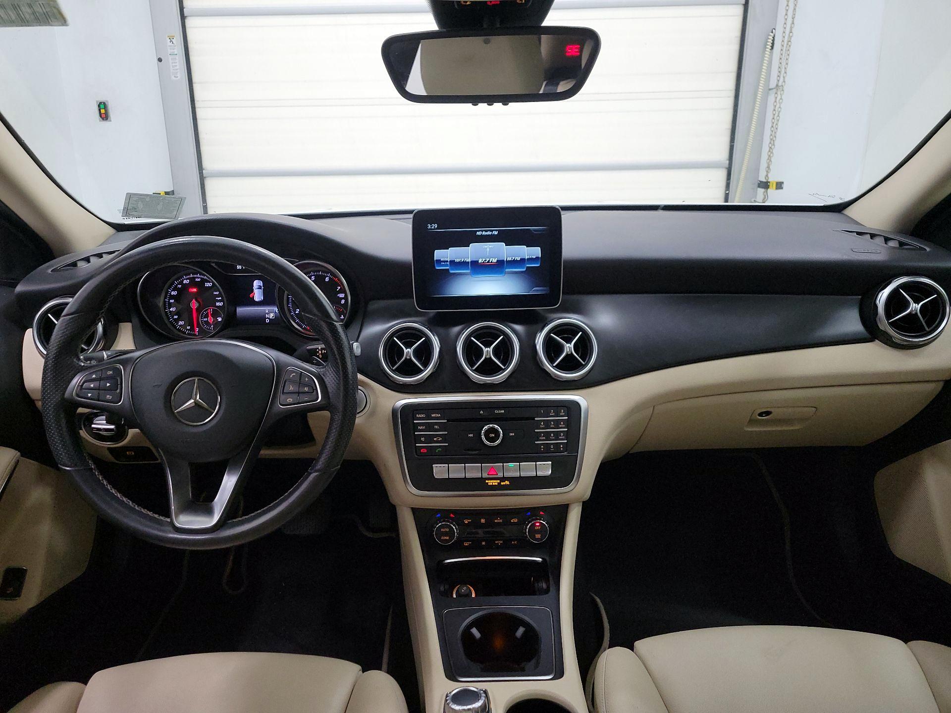 Thumbnail: 2020 Mercedes-Benz GLA - 9