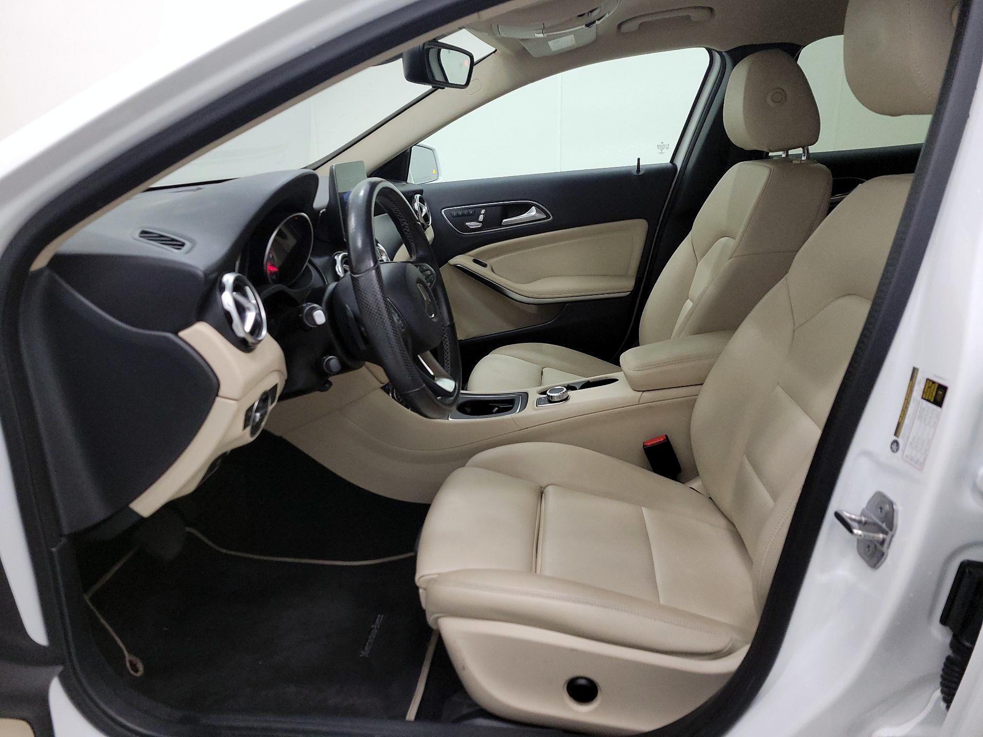 Thumbnail: 2020 Mercedes-Benz GLA - 11