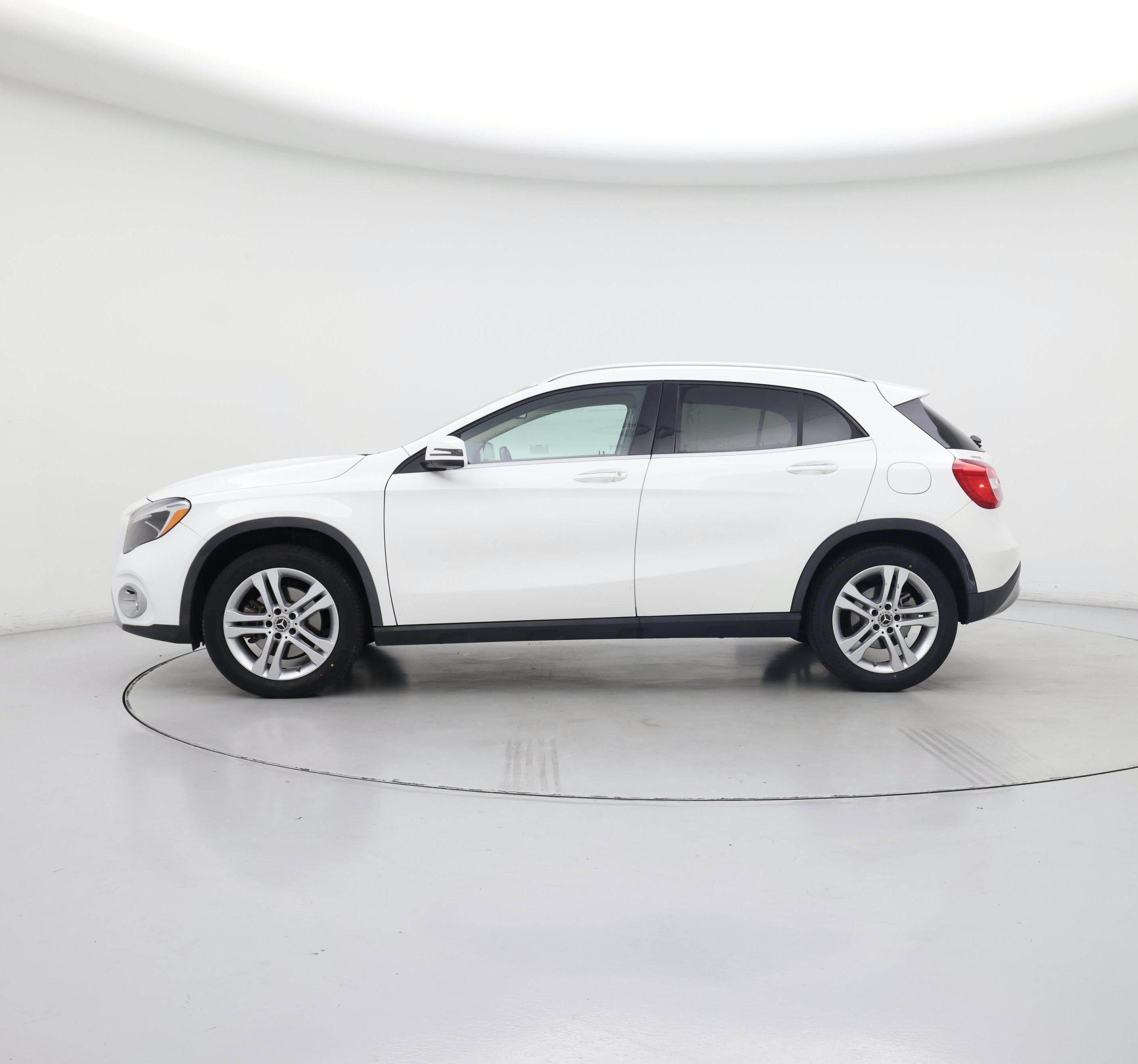 Thumbnail: 2020 Mercedes-Benz GLA - 3