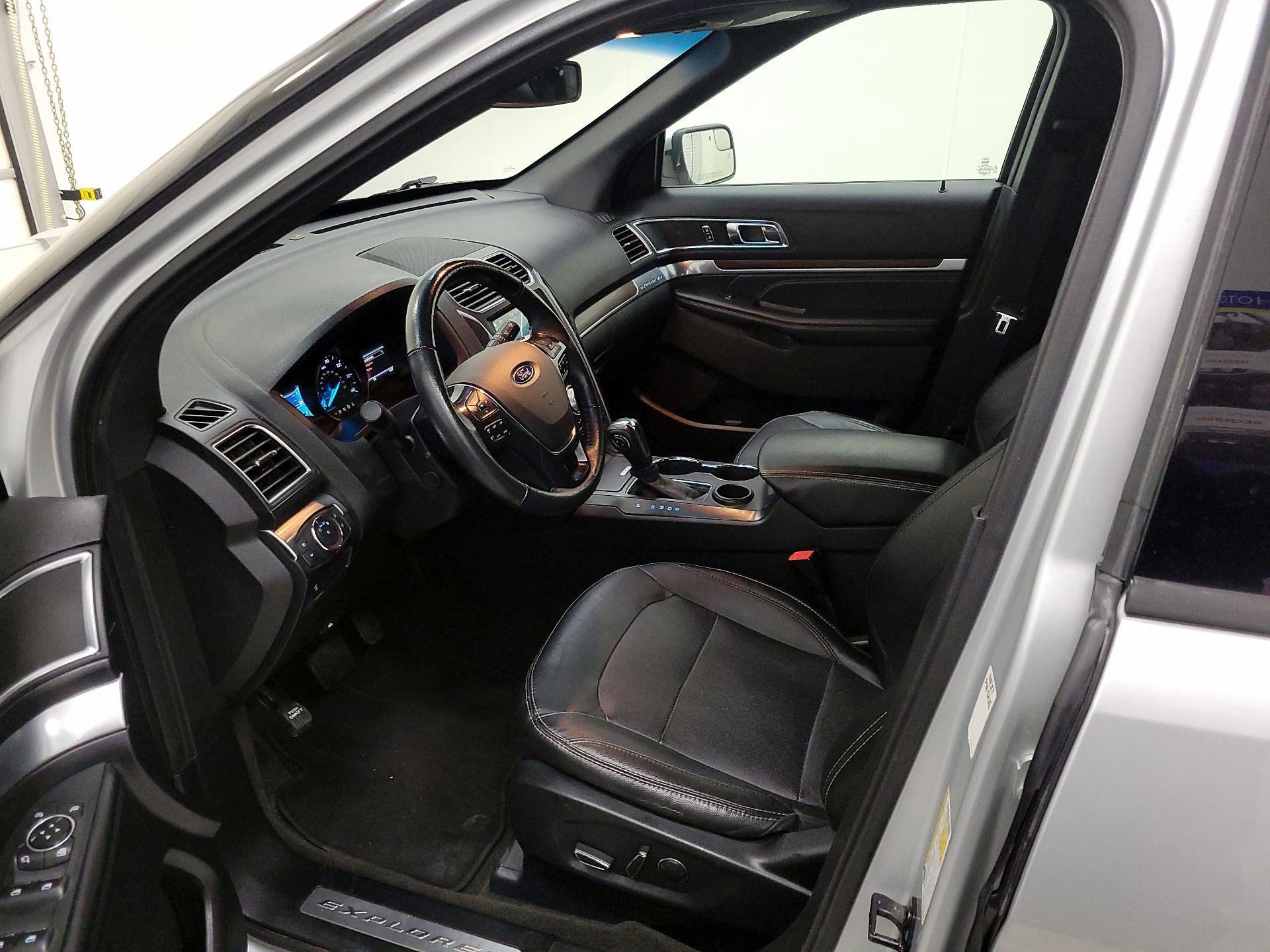 Thumbnail: 2018 Ford Explorer - 11