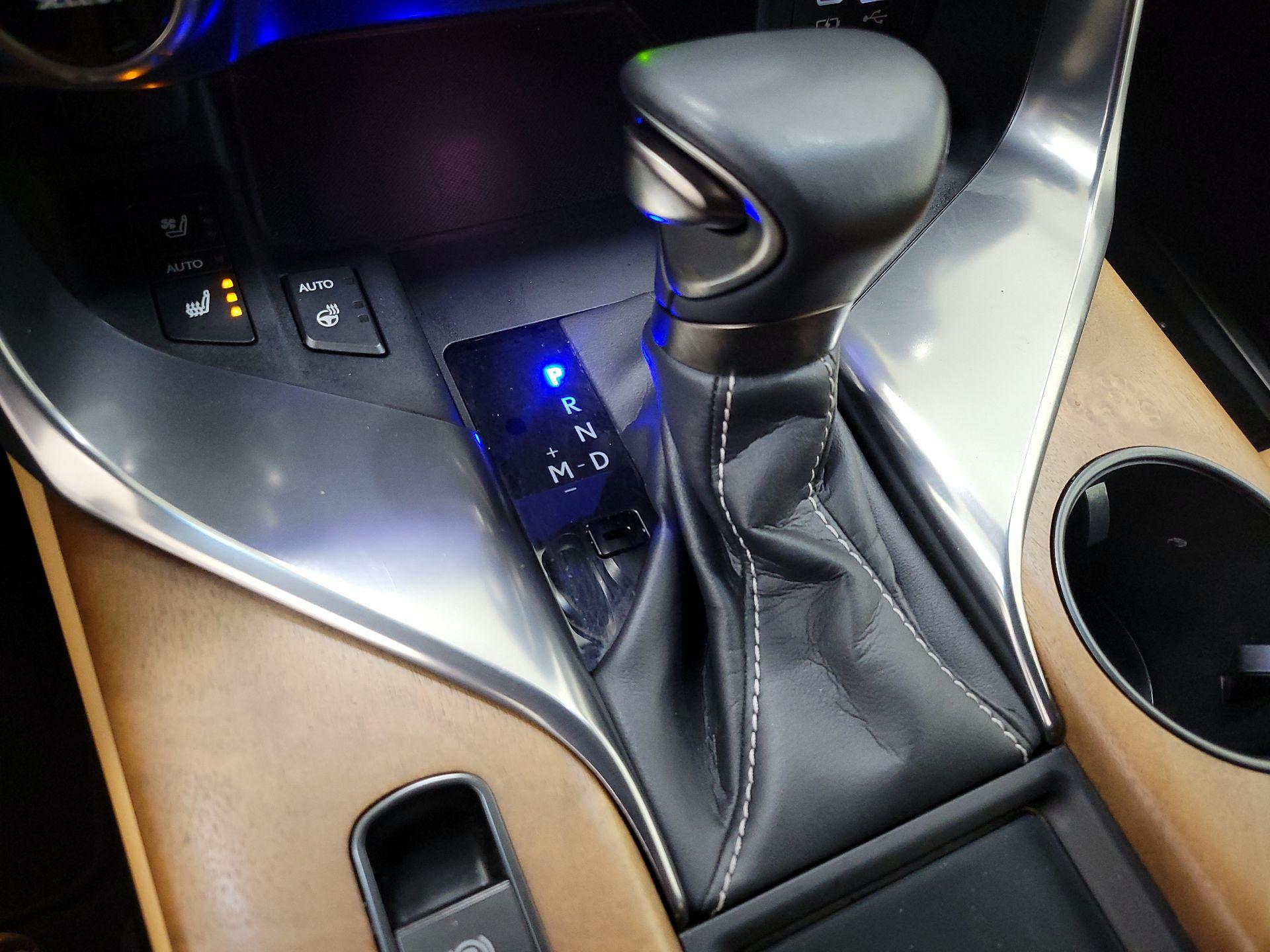 Thumbnail: 2024 Lexus LX - 17