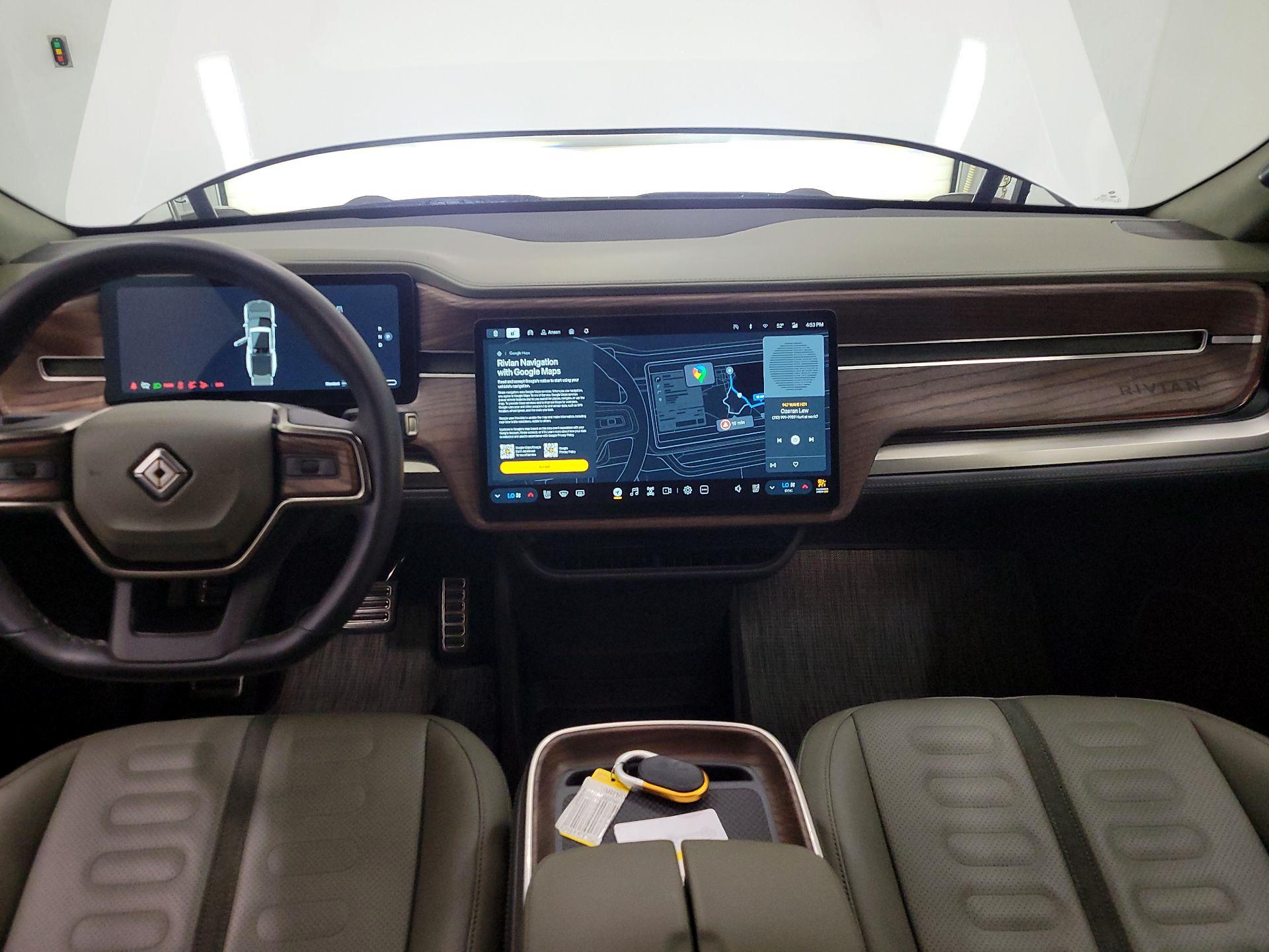 Thumbnail: 2023 Rivian R1T - 9