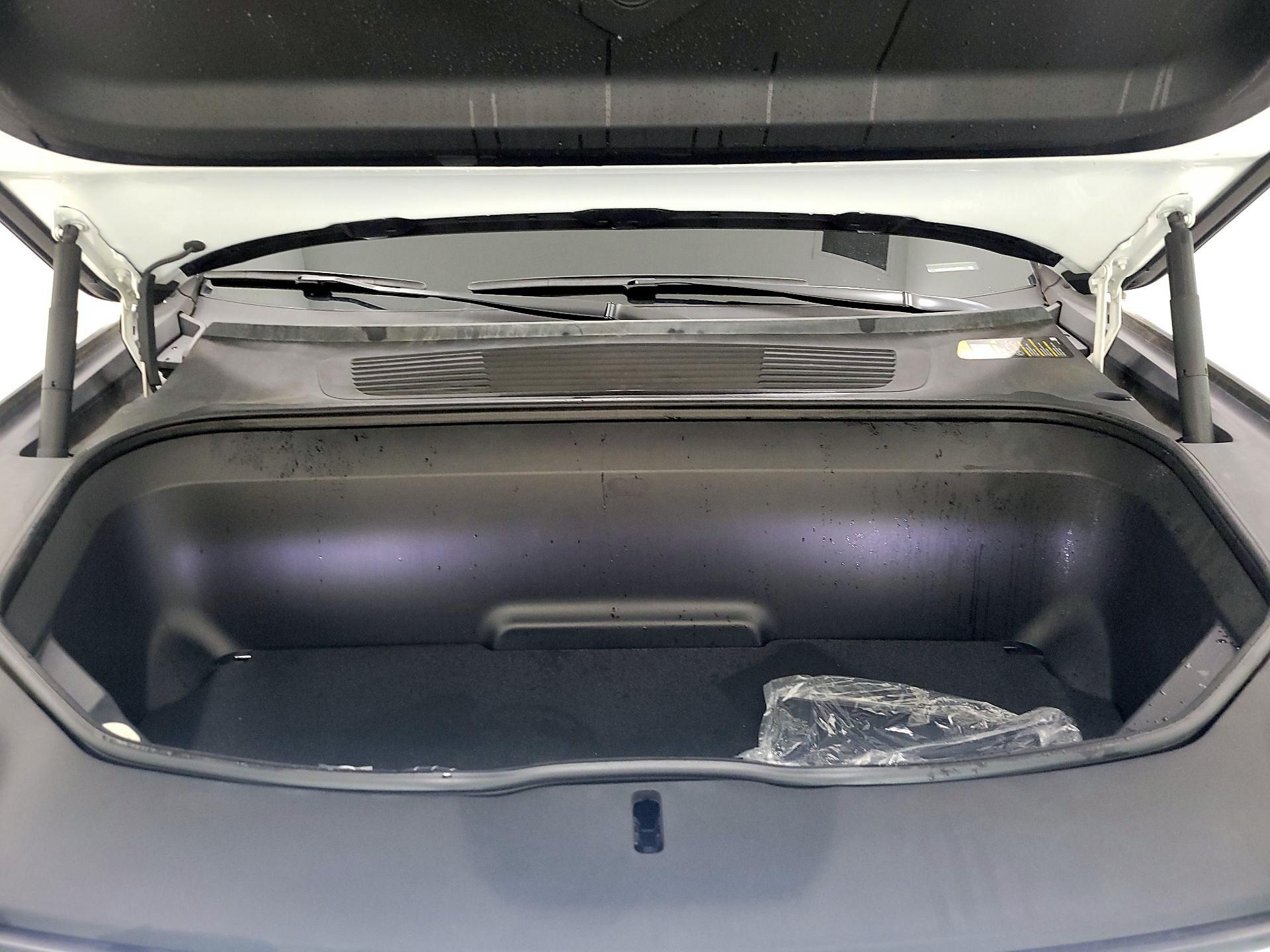 Thumbnail: 2023 Rivian R1T - 20