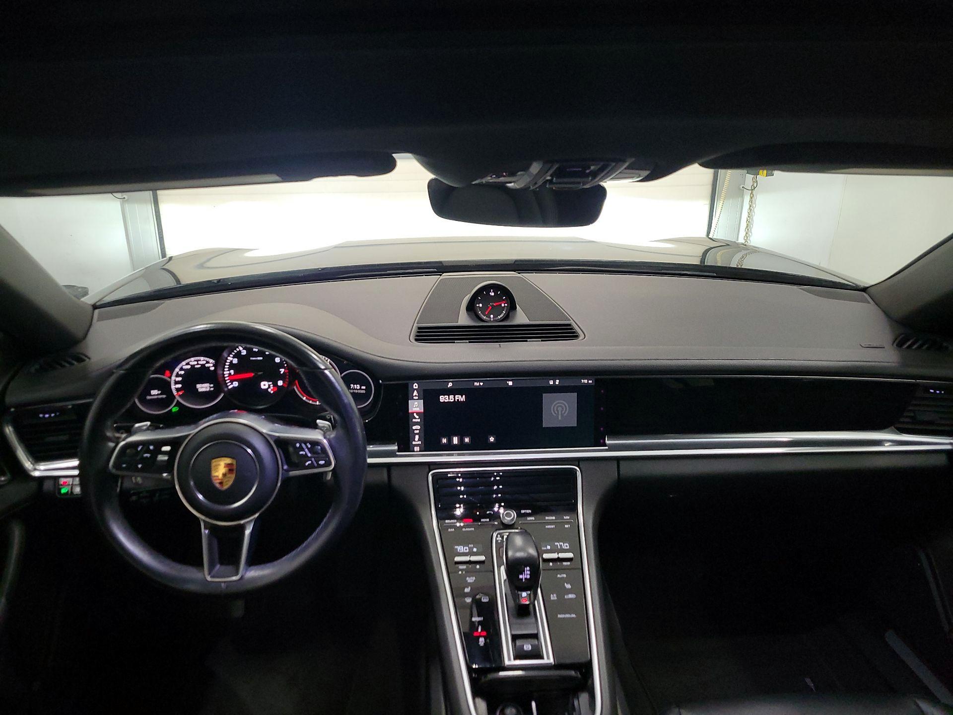 Thumbnail: 2018 Porsche Panamera - 9