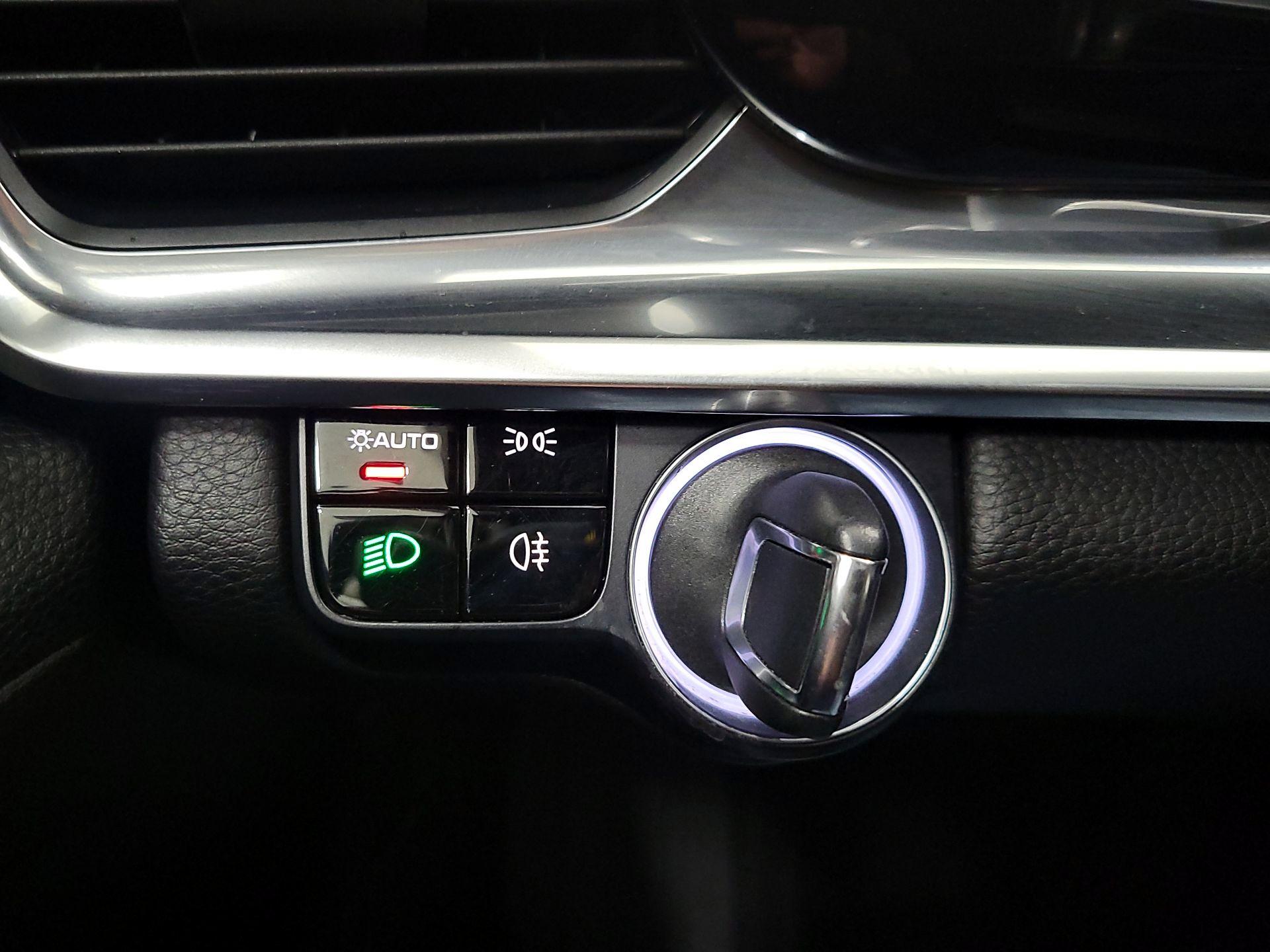 Thumbnail: 2018 Porsche Panamera - 13