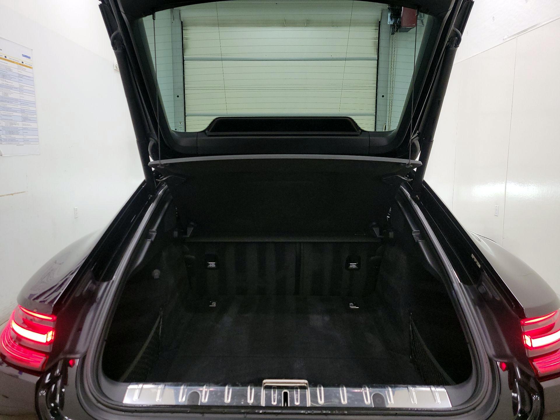 Thumbnail: 2018 Porsche Panamera - 20