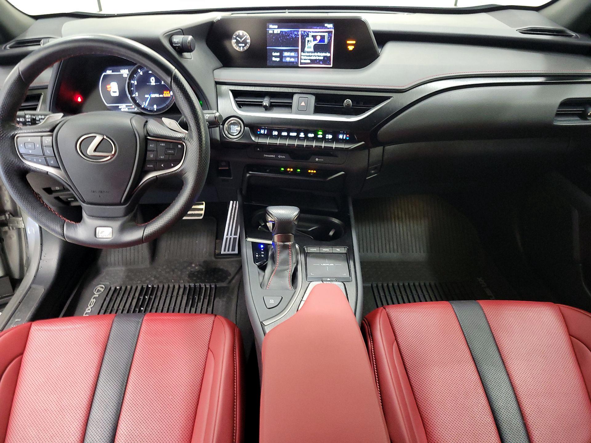 Thumbnail: 2019 Lexus UX - 9