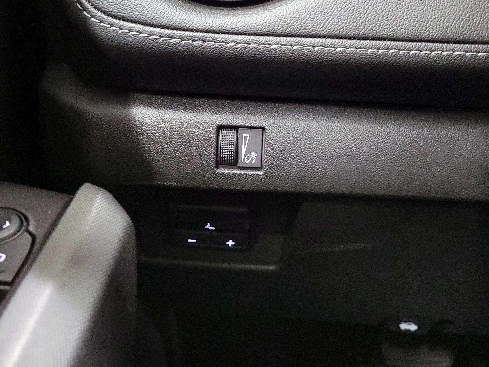 Thumbnail: 2023 Chevrolet Colorado - 13