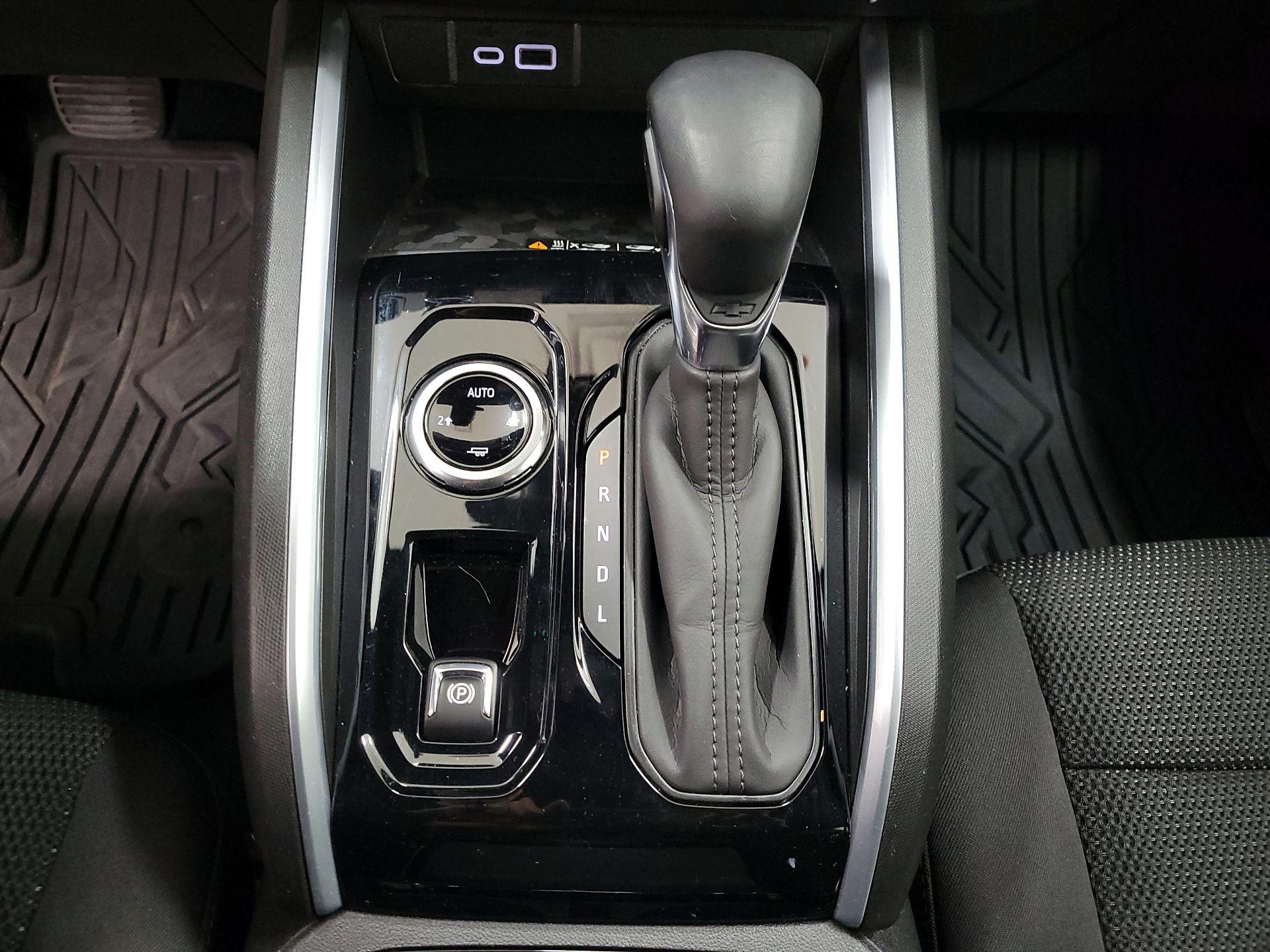 Thumbnail: 2023 Chevrolet Colorado - 18