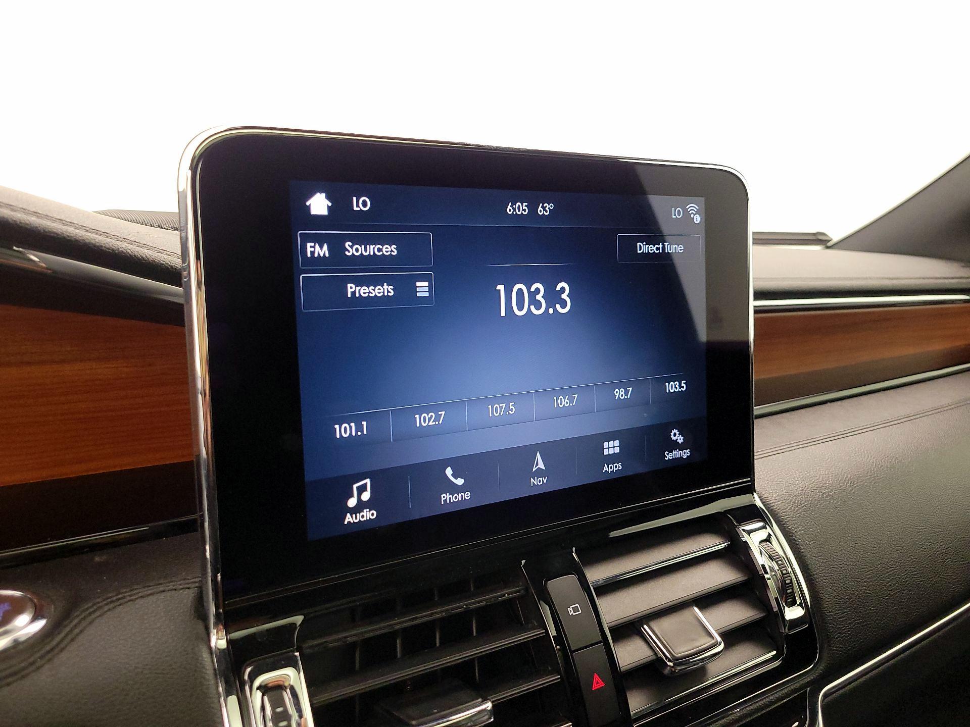 Thumbnail: 2019 Lincoln Navigator - 16