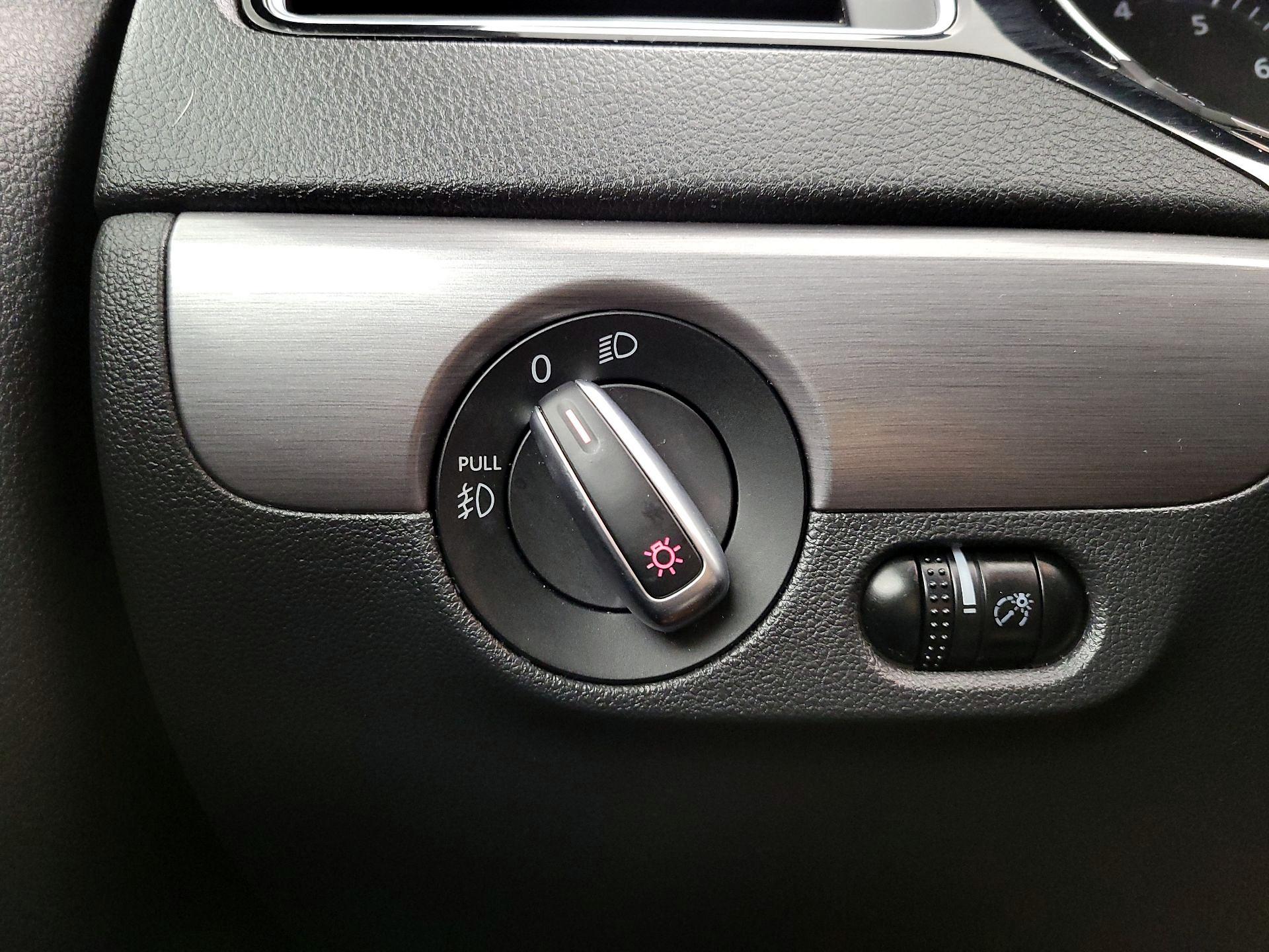 Thumbnail: 2016 Volkswagen Jetta - 13