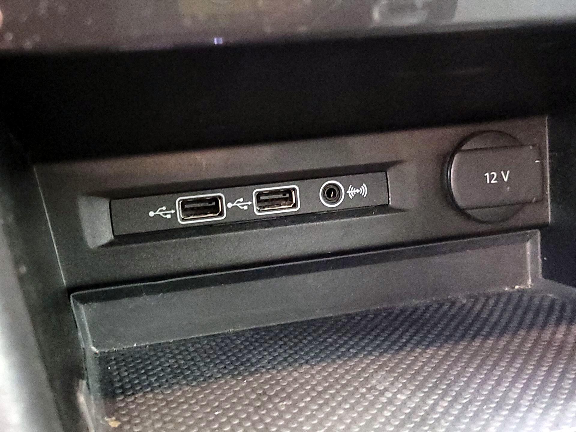 Thumbnail: 2018 Volkswagen Tiguan - 18