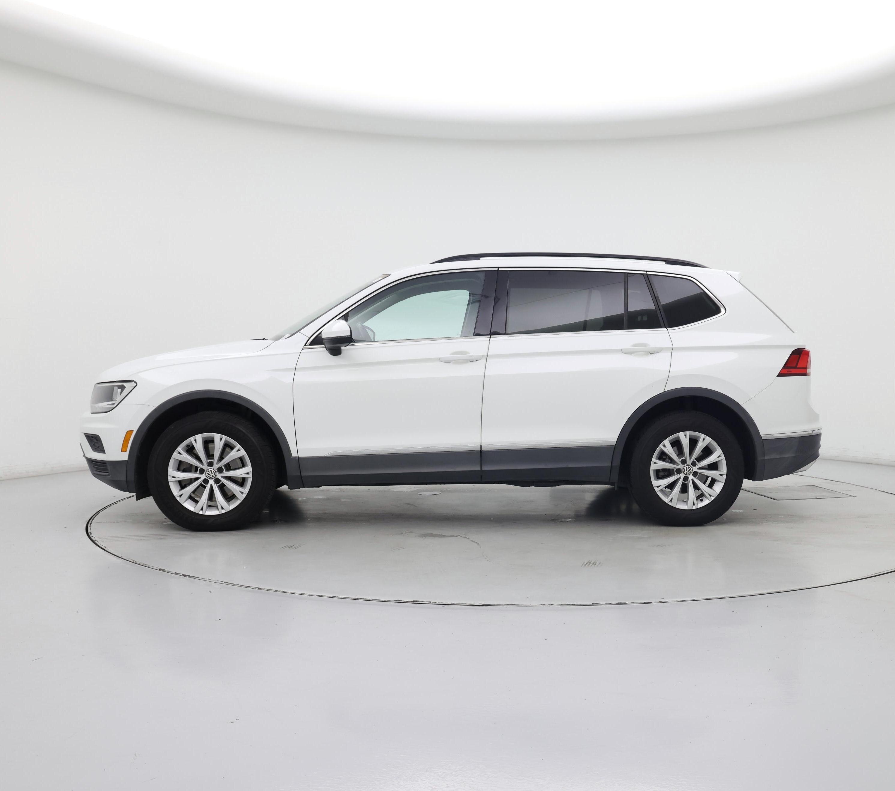 Thumbnail: 2018 Volkswagen Tiguan - 3