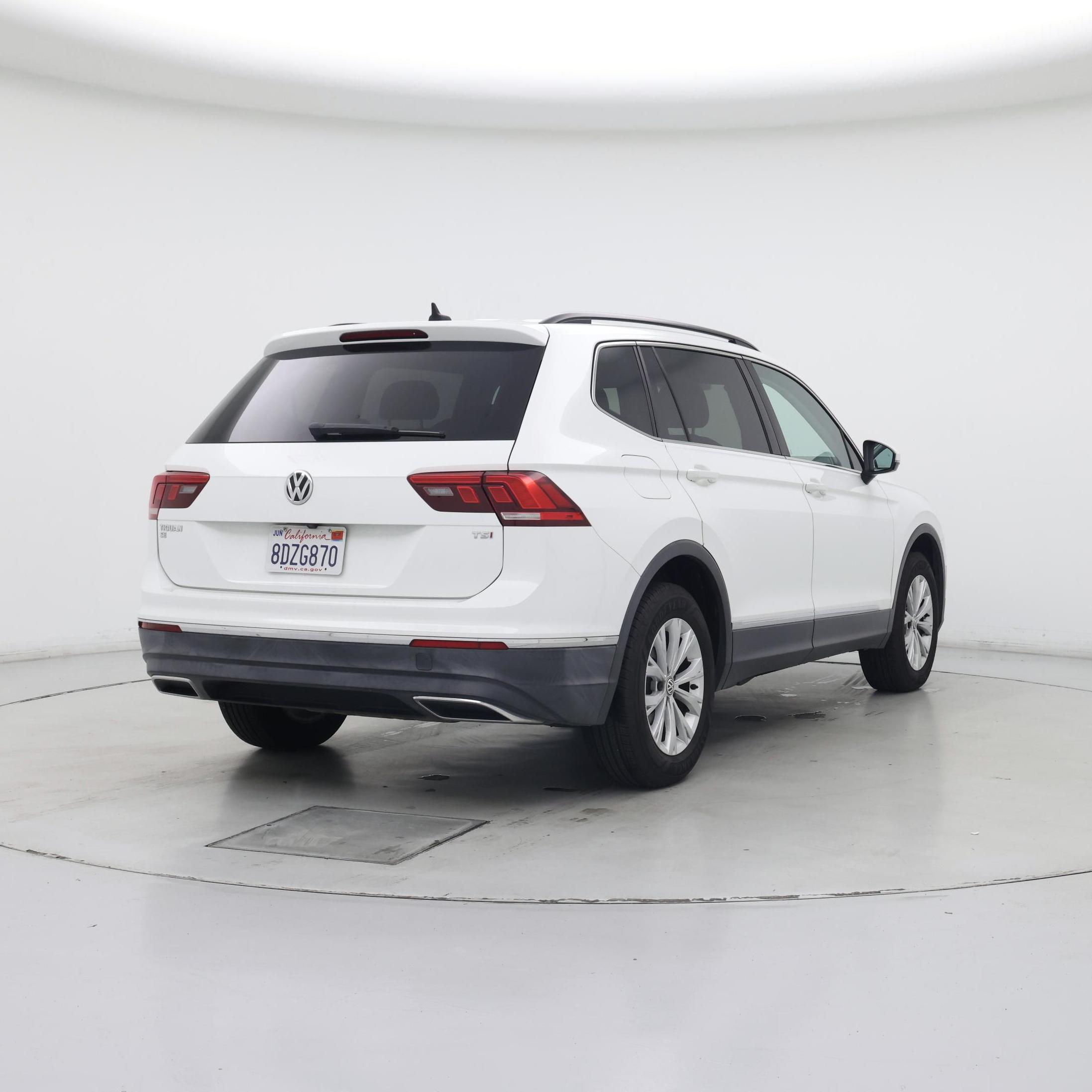 Thumbnail: 2018 Volkswagen Tiguan - 8