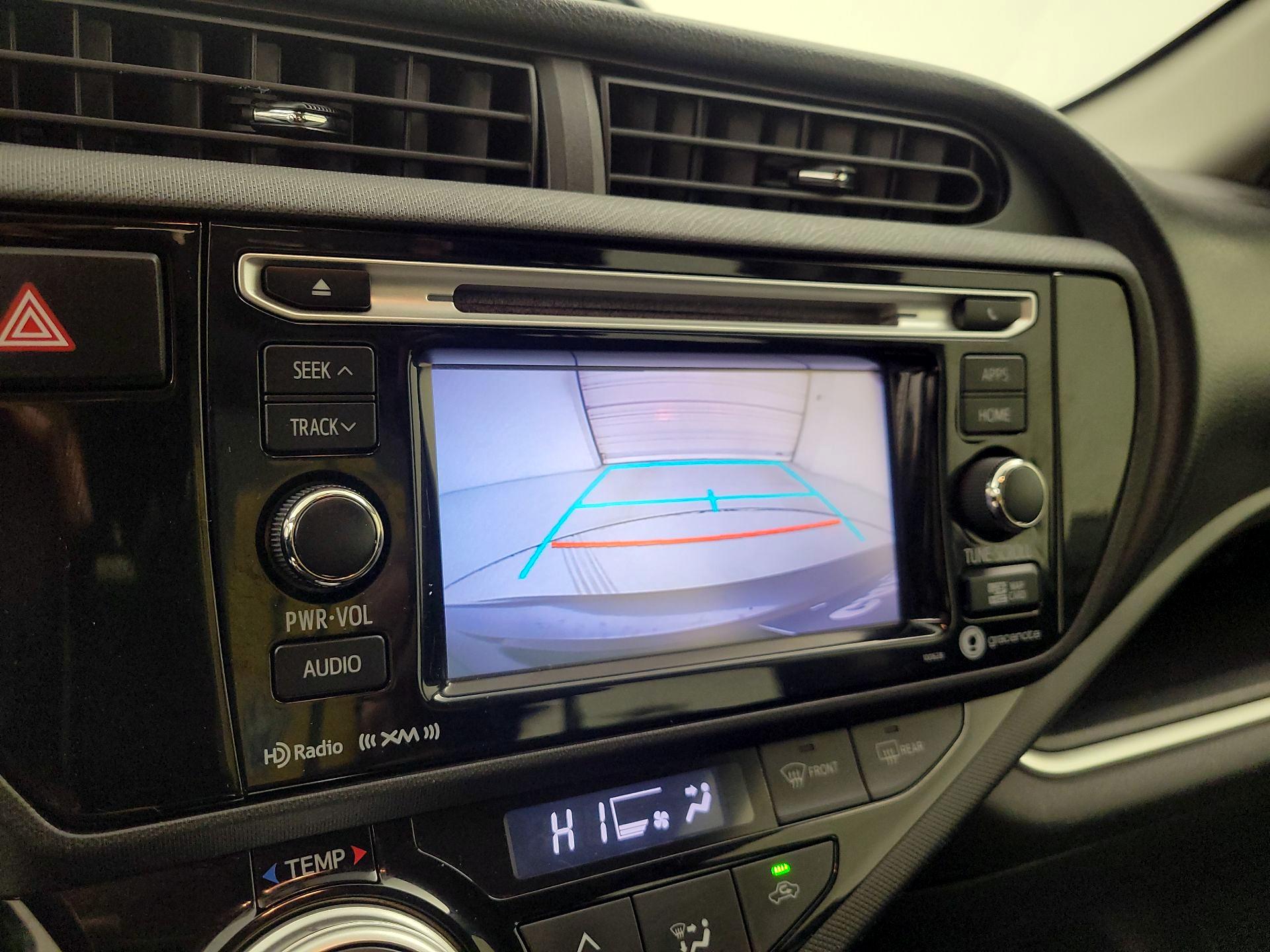 Thumbnail: 2016 Toyota Prius c - 14