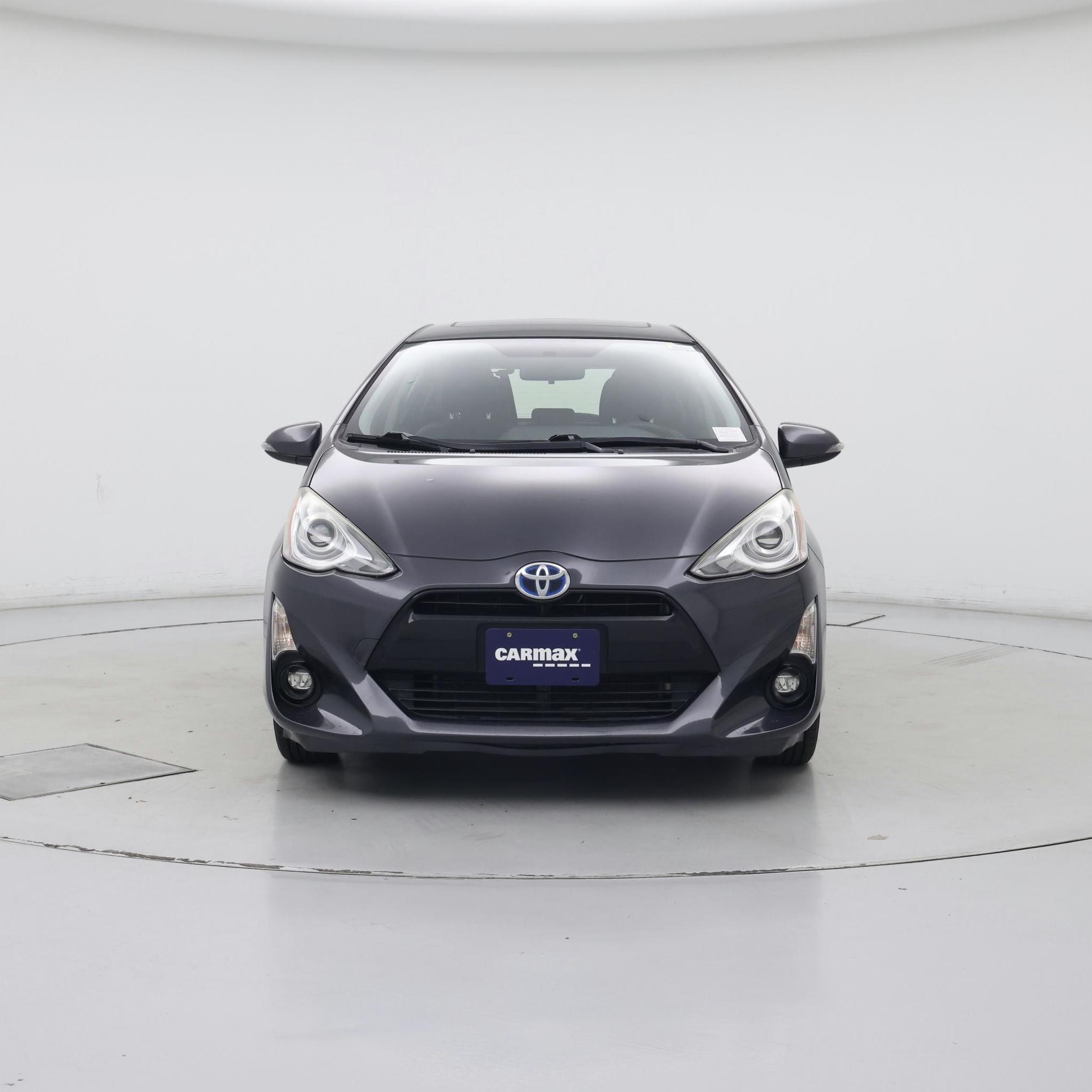 Thumbnail: 2016 Toyota Prius c - 5