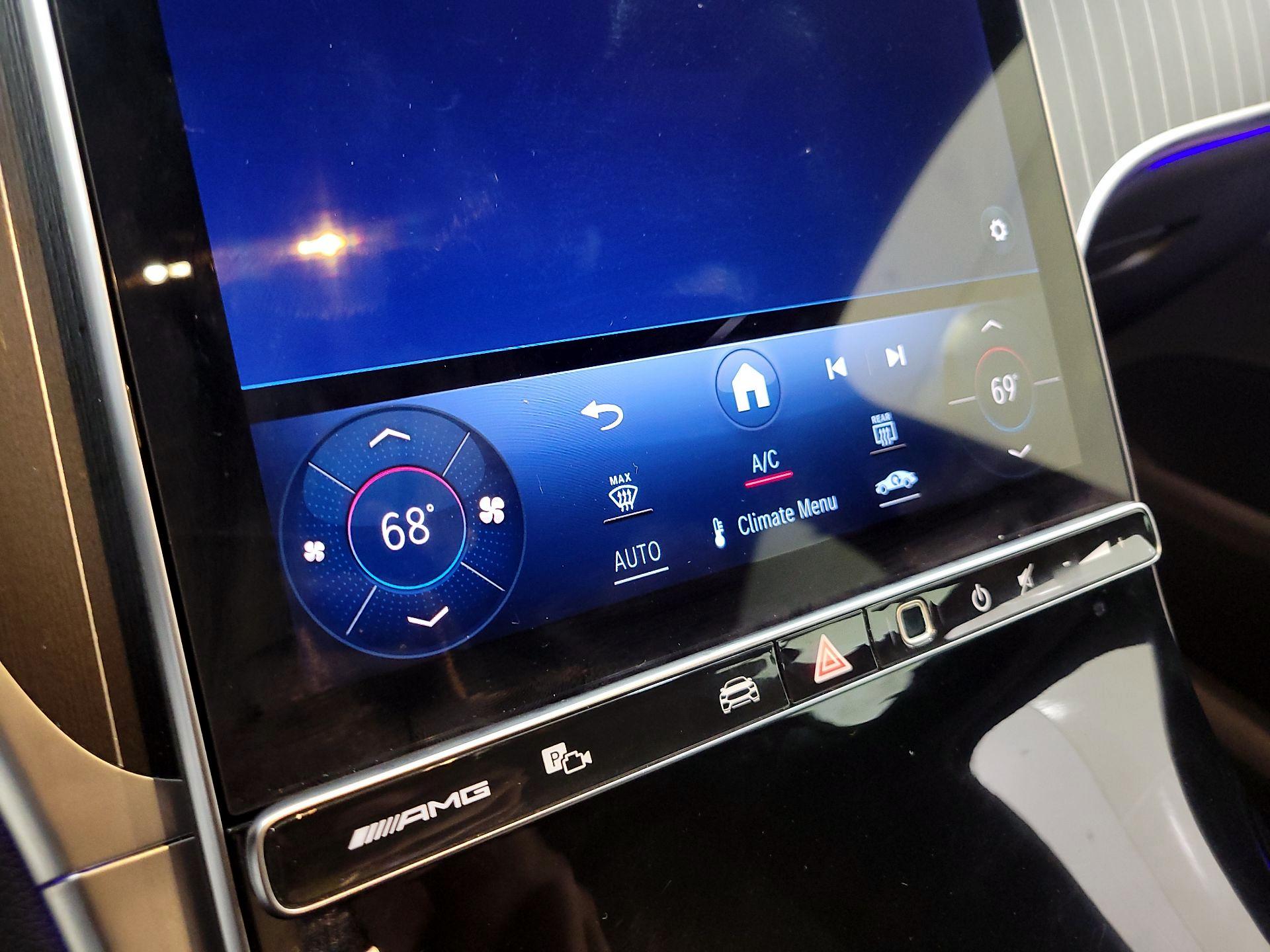 Thumbnail: 2024 Mercedes-Benz GLC - 17