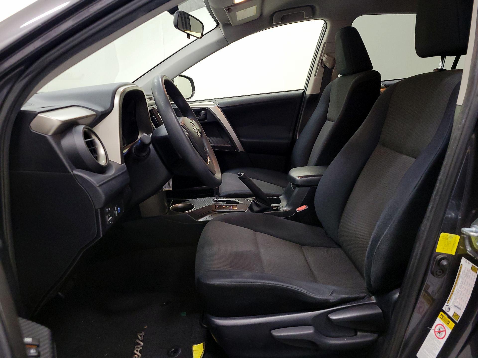 Thumbnail: 2014 Toyota RAV4 - 11