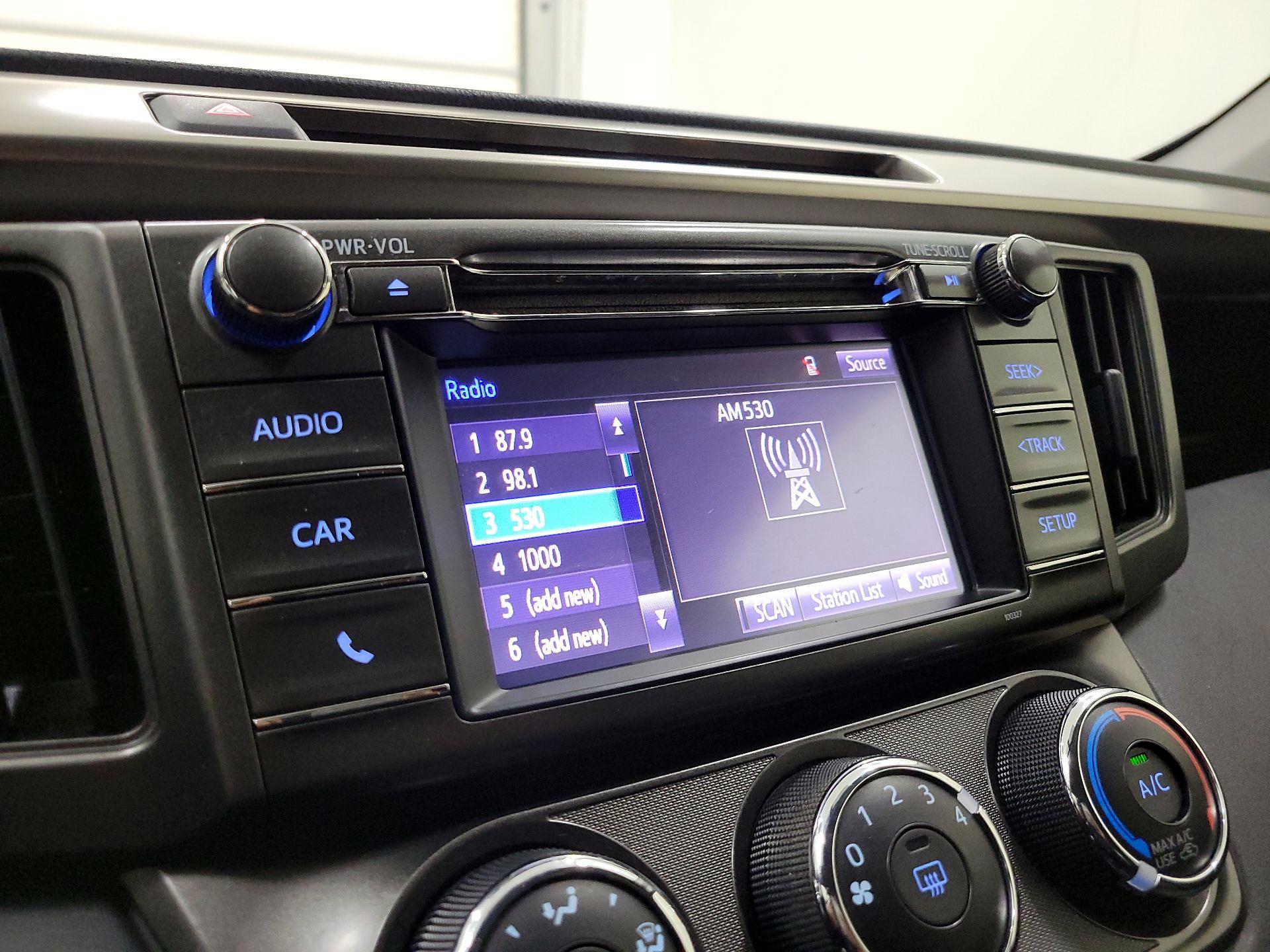 Thumbnail: 2014 Toyota RAV4 - 15