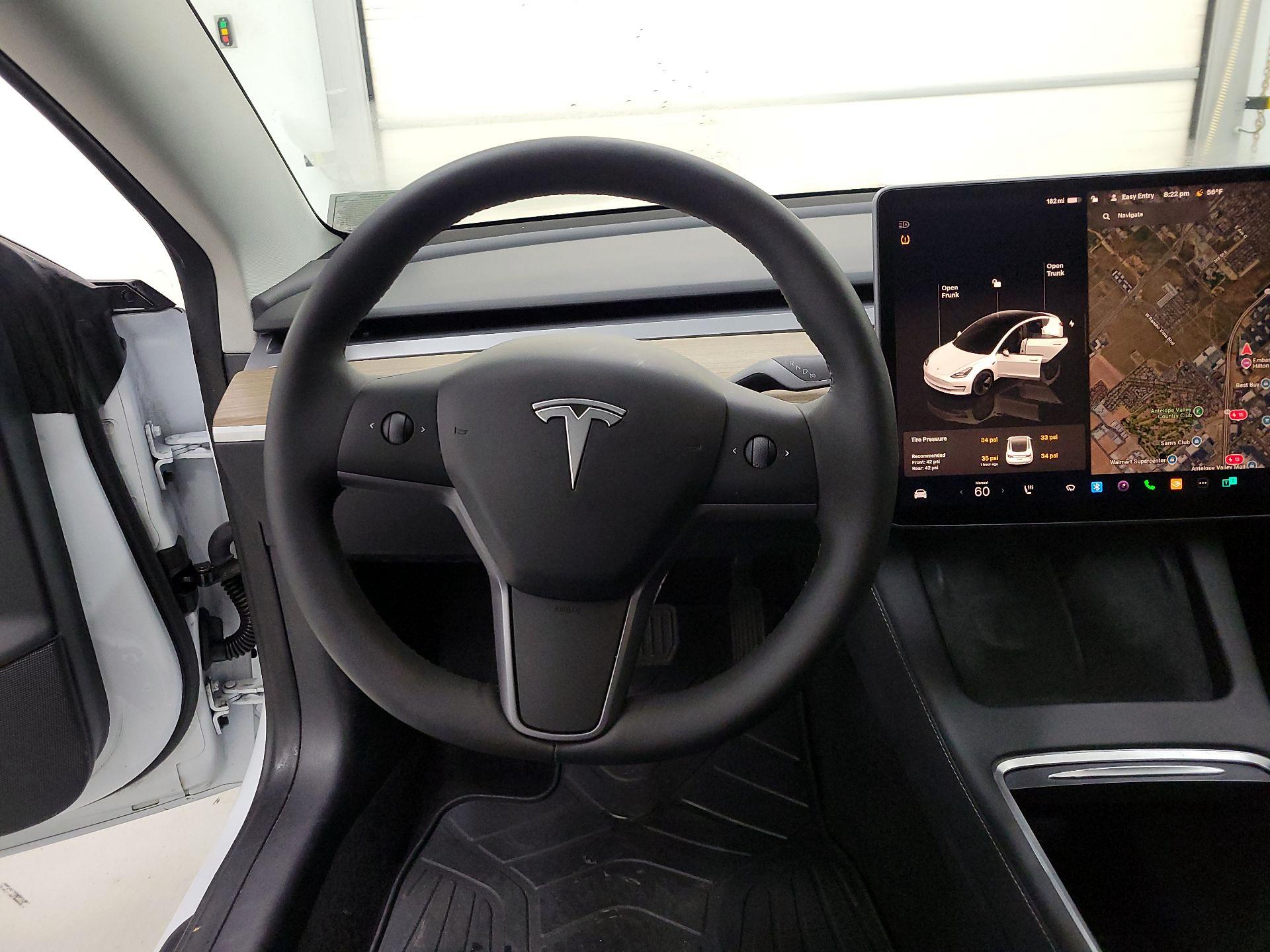 Thumbnail: 2022 Tesla Model 3 - 10