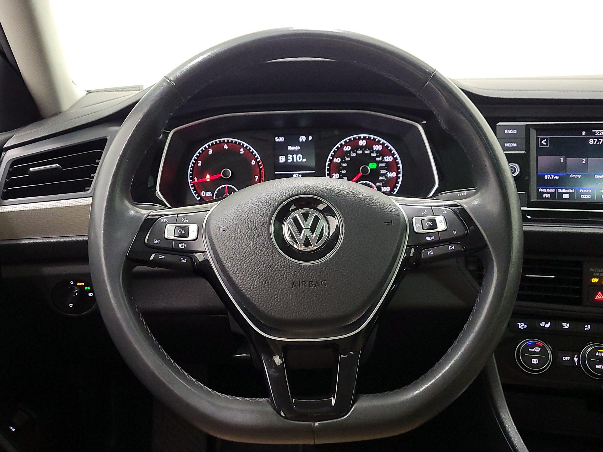 Thumbnail: 2020 Volkswagen Jetta - 10