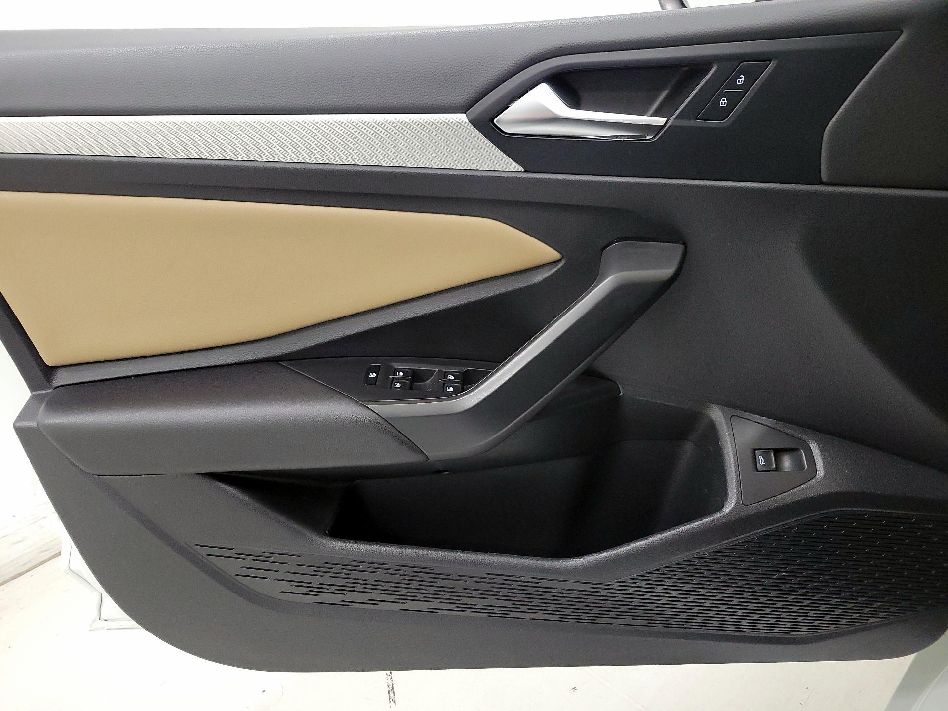 Thumbnail: 2020 Volkswagen Jetta - 12