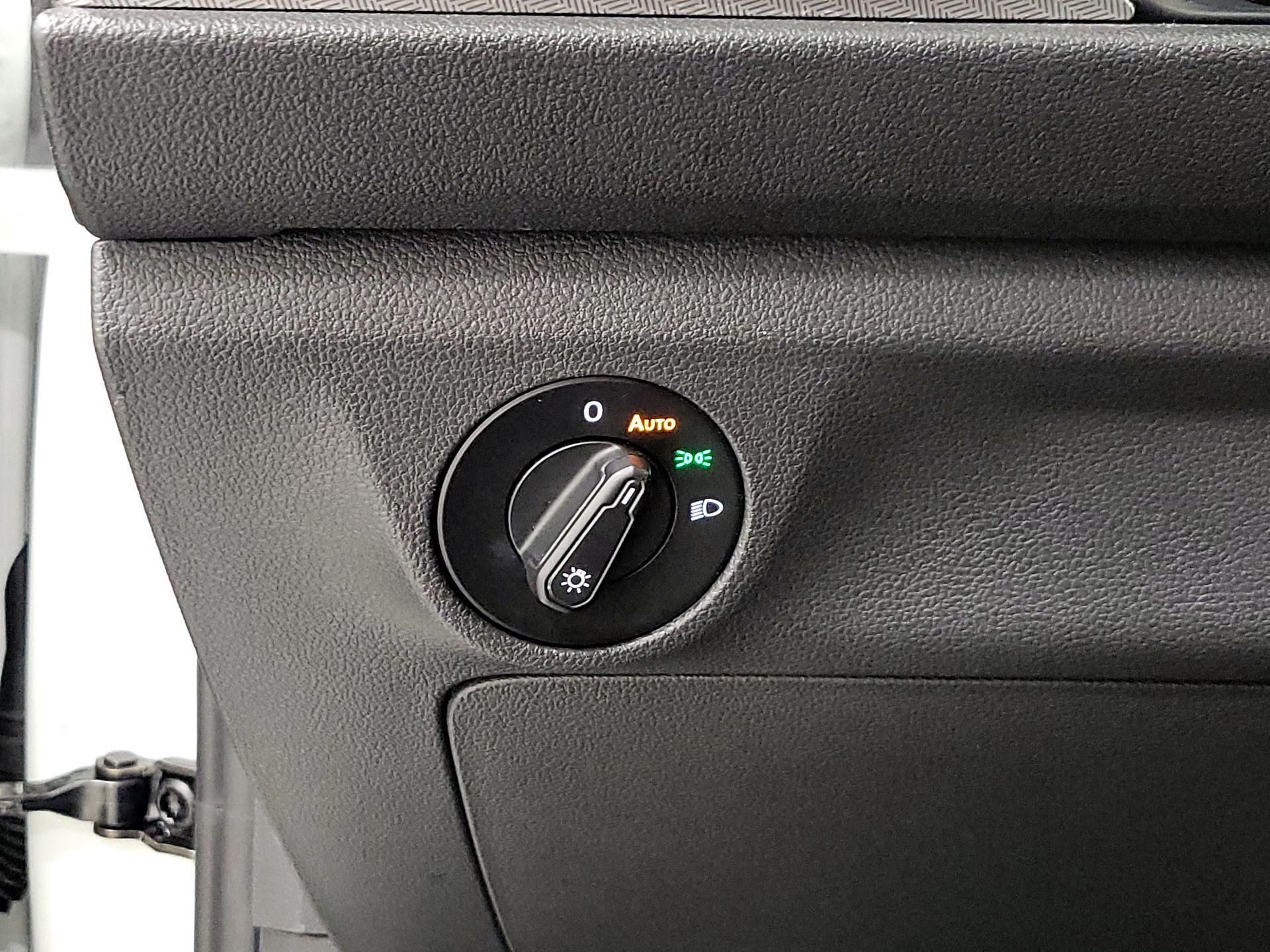 Thumbnail: 2020 Volkswagen Jetta - 13