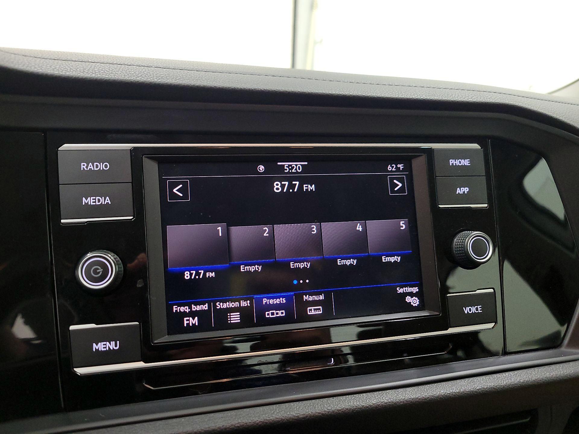 Thumbnail: 2020 Volkswagen Jetta - 15