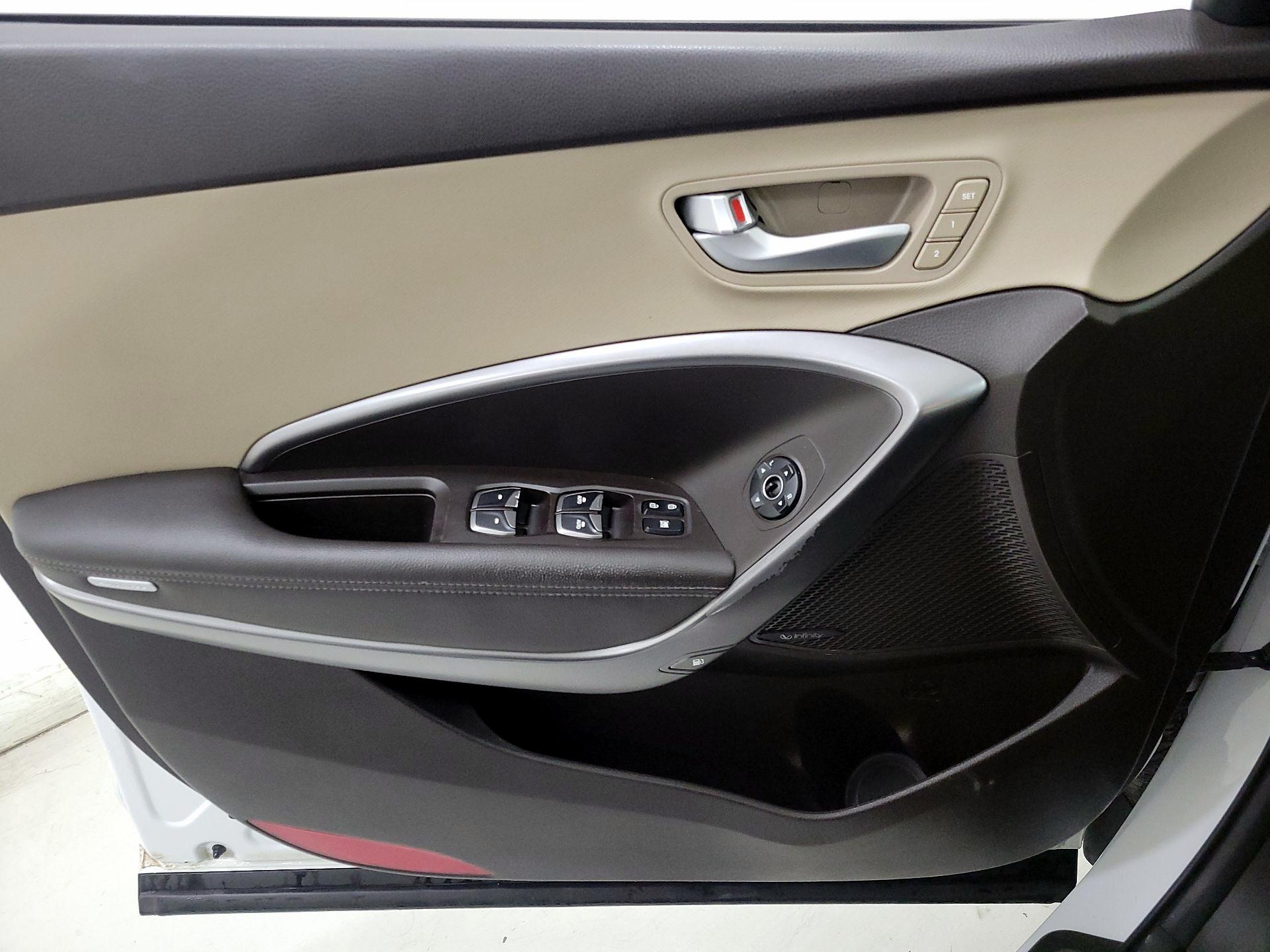 Thumbnail: 2017 Hyundai Santa Fe - 12