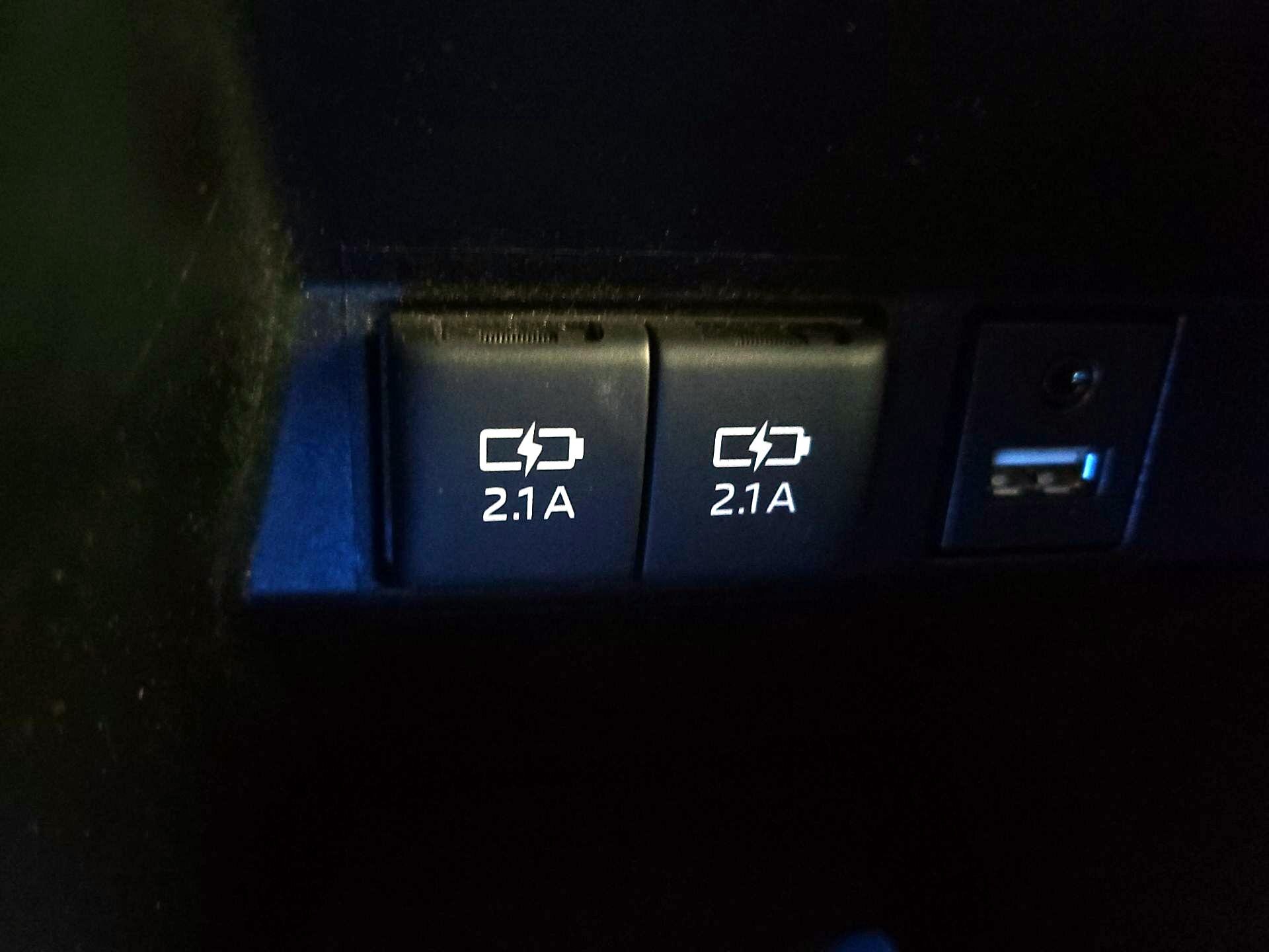 Thumbnail: 2020 Toyota Avalon - 18