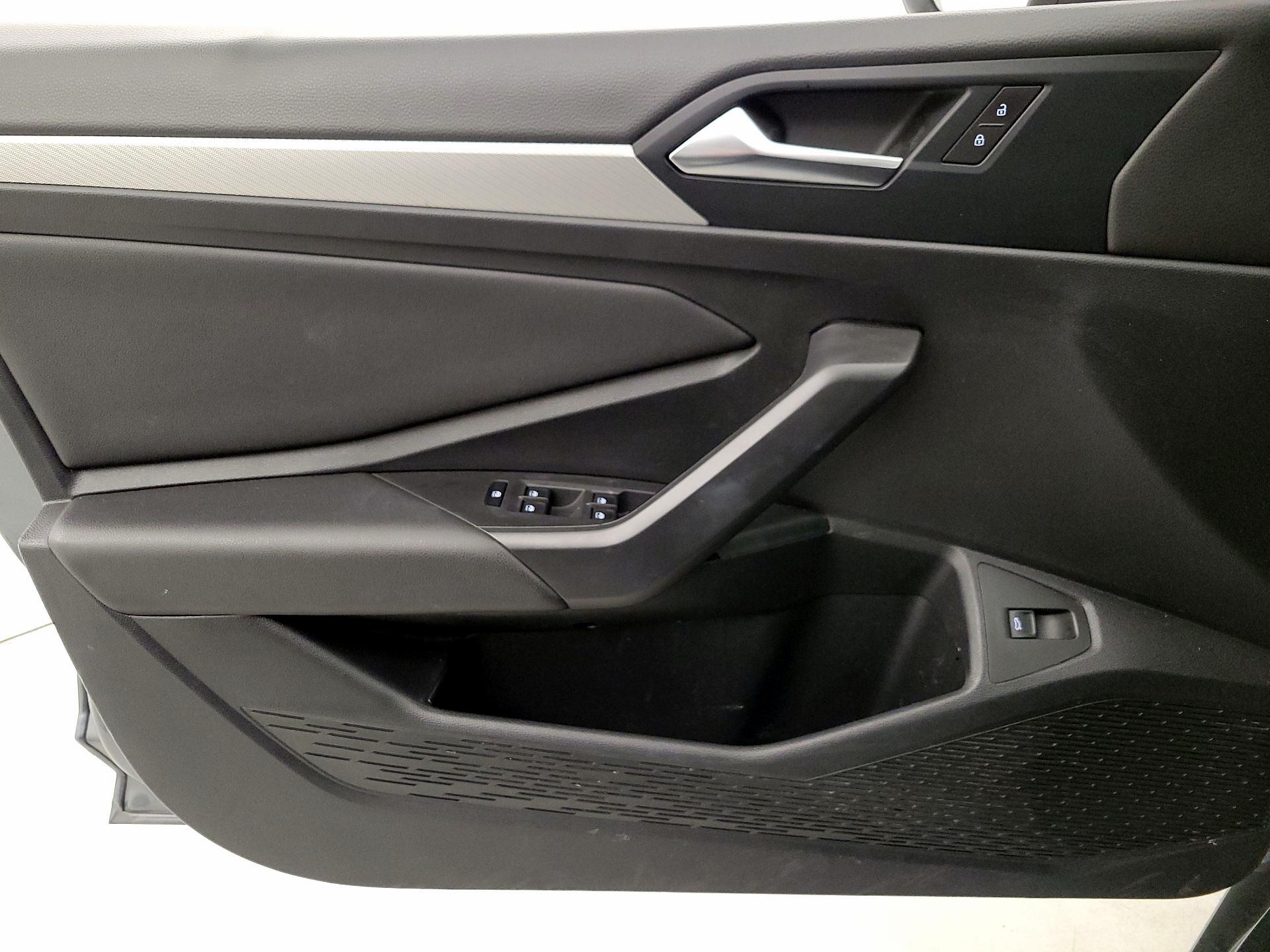 Thumbnail: 2019 Volkswagen Jetta - 12