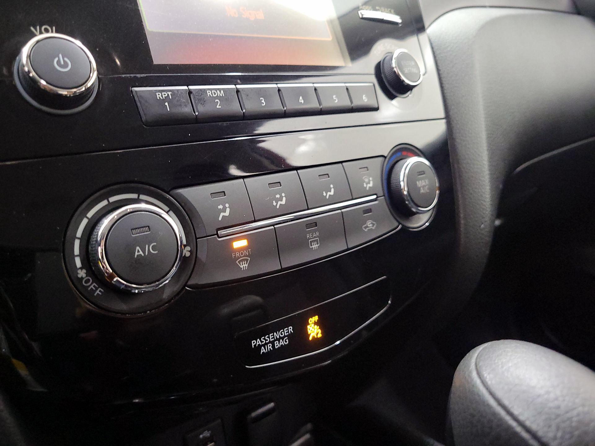 Thumbnail: 2016 Nissan Rogue - 16