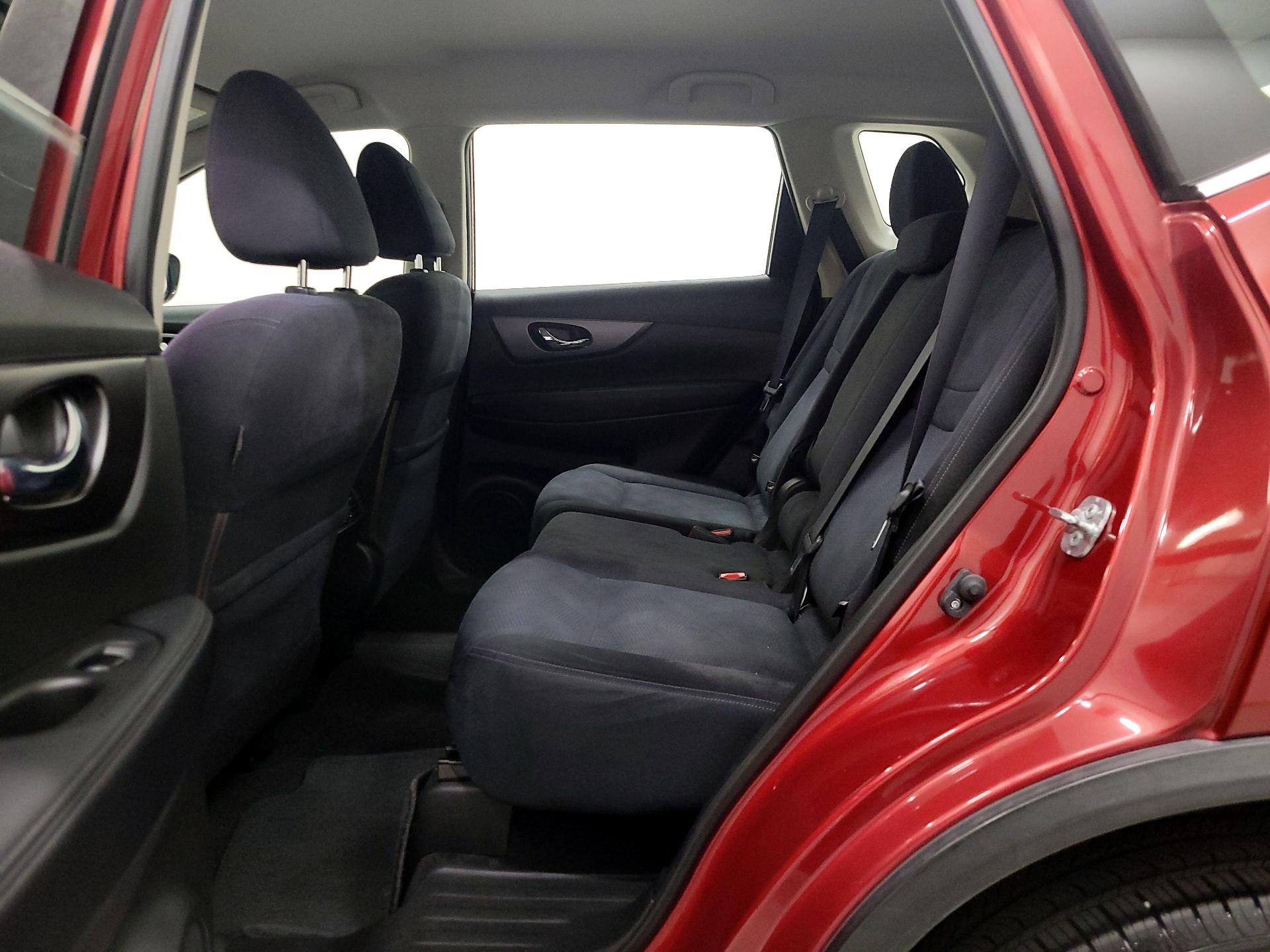 Thumbnail: 2016 Nissan Rogue - 19