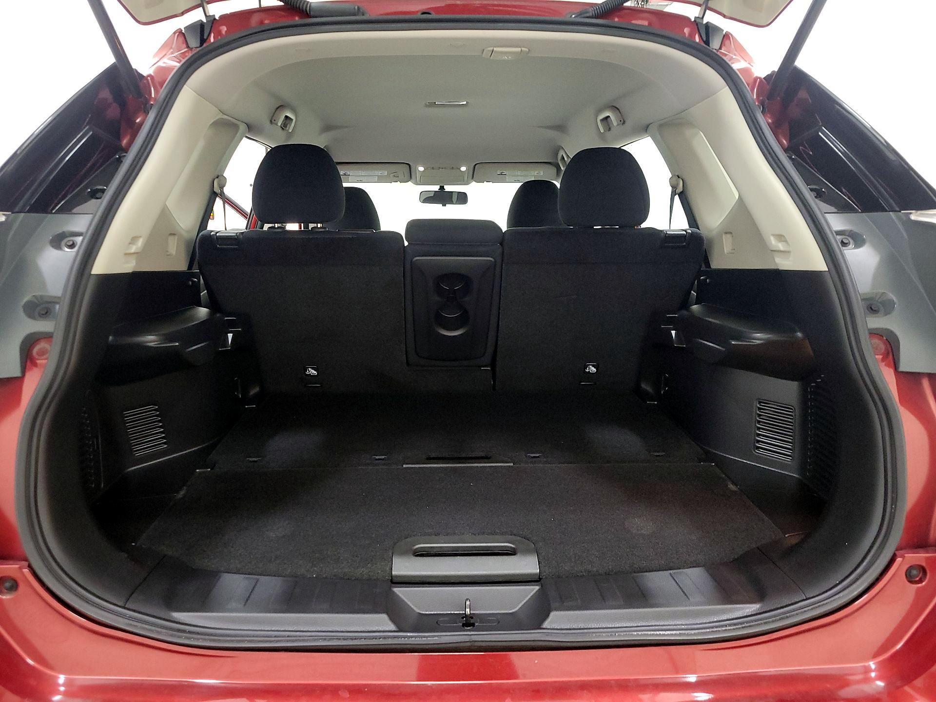 Thumbnail: 2016 Nissan Rogue - 20