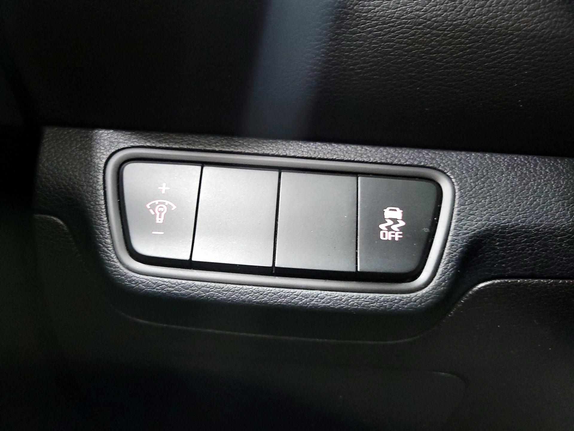 Thumbnail: 2022 Kia Forte - 13