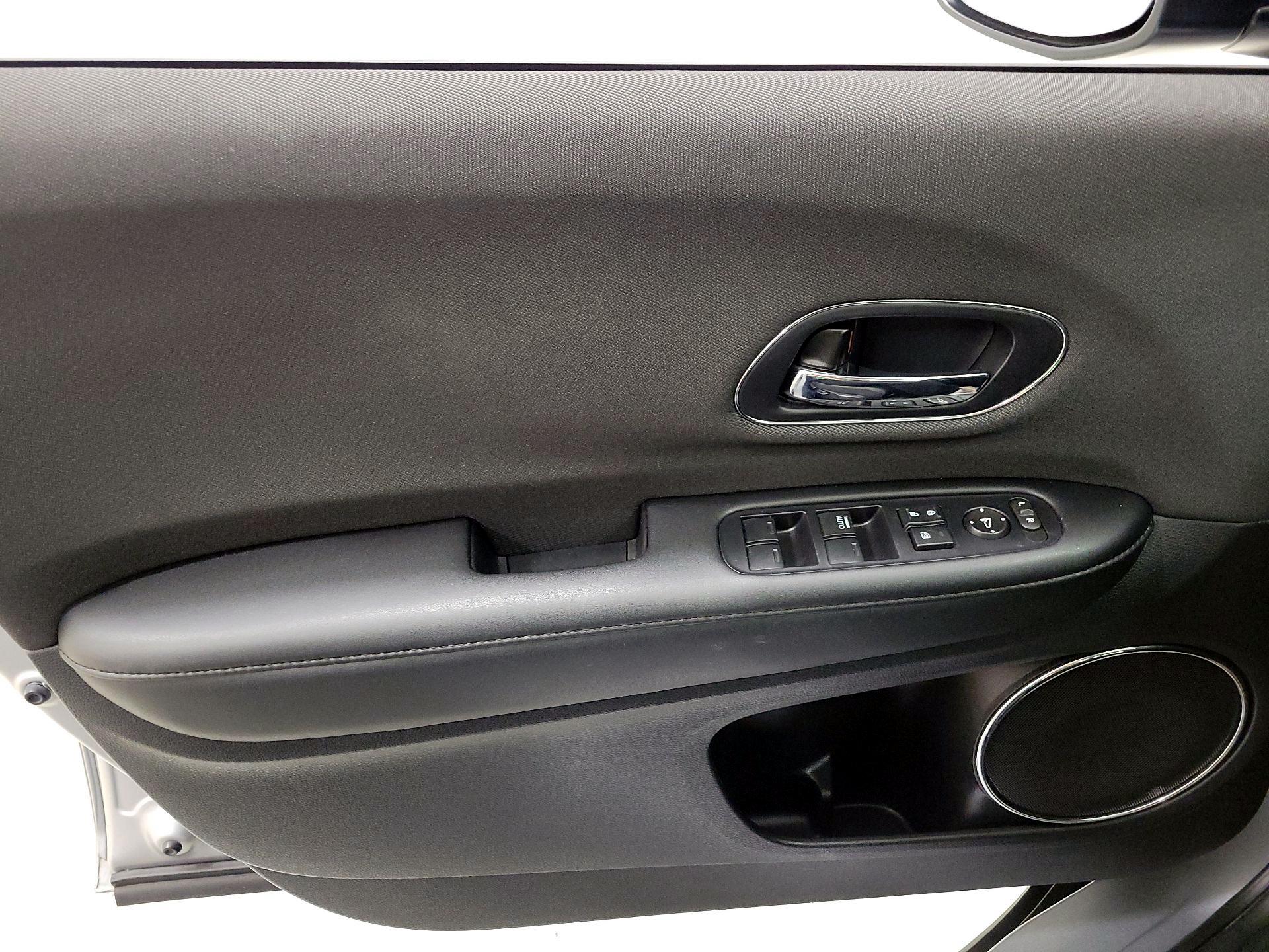 Thumbnail: 2022 Honda HR-V - 12