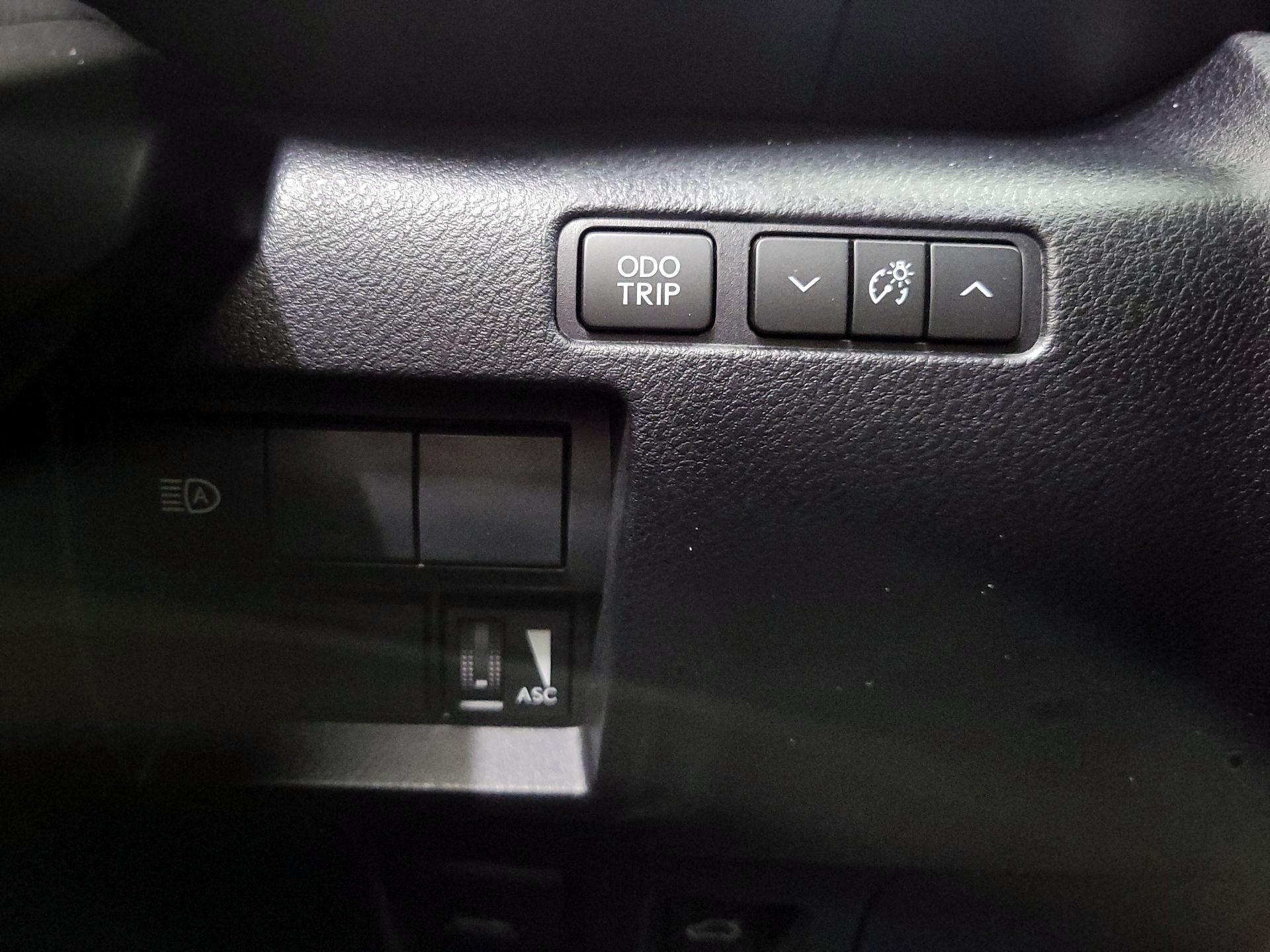 Thumbnail: 2021 Lexus IS - 13