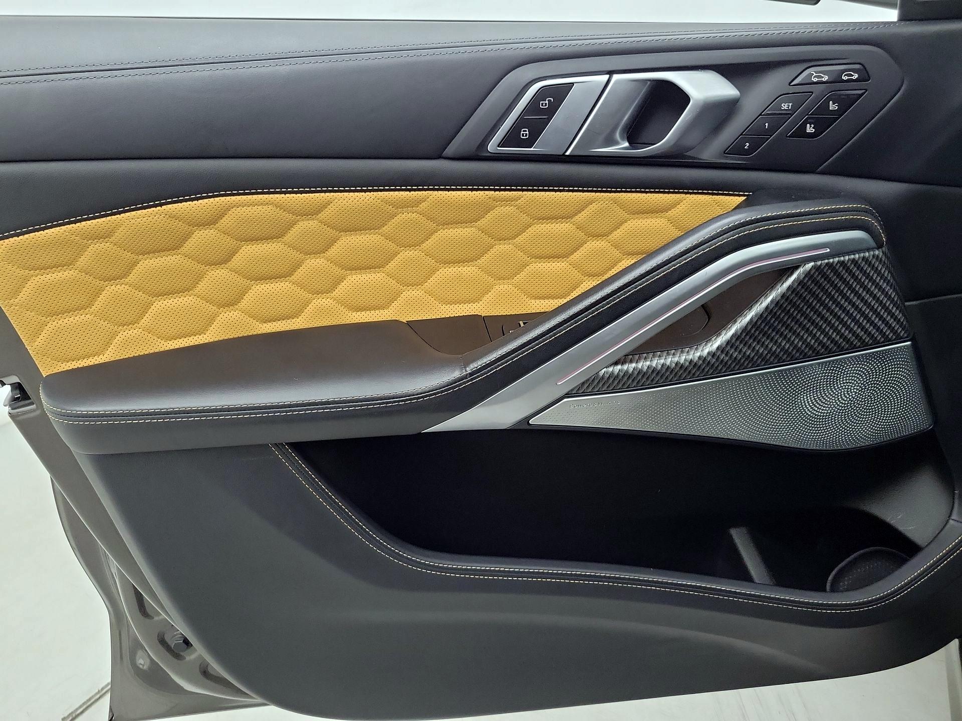 Thumbnail: 2021 BMW X6 - 12