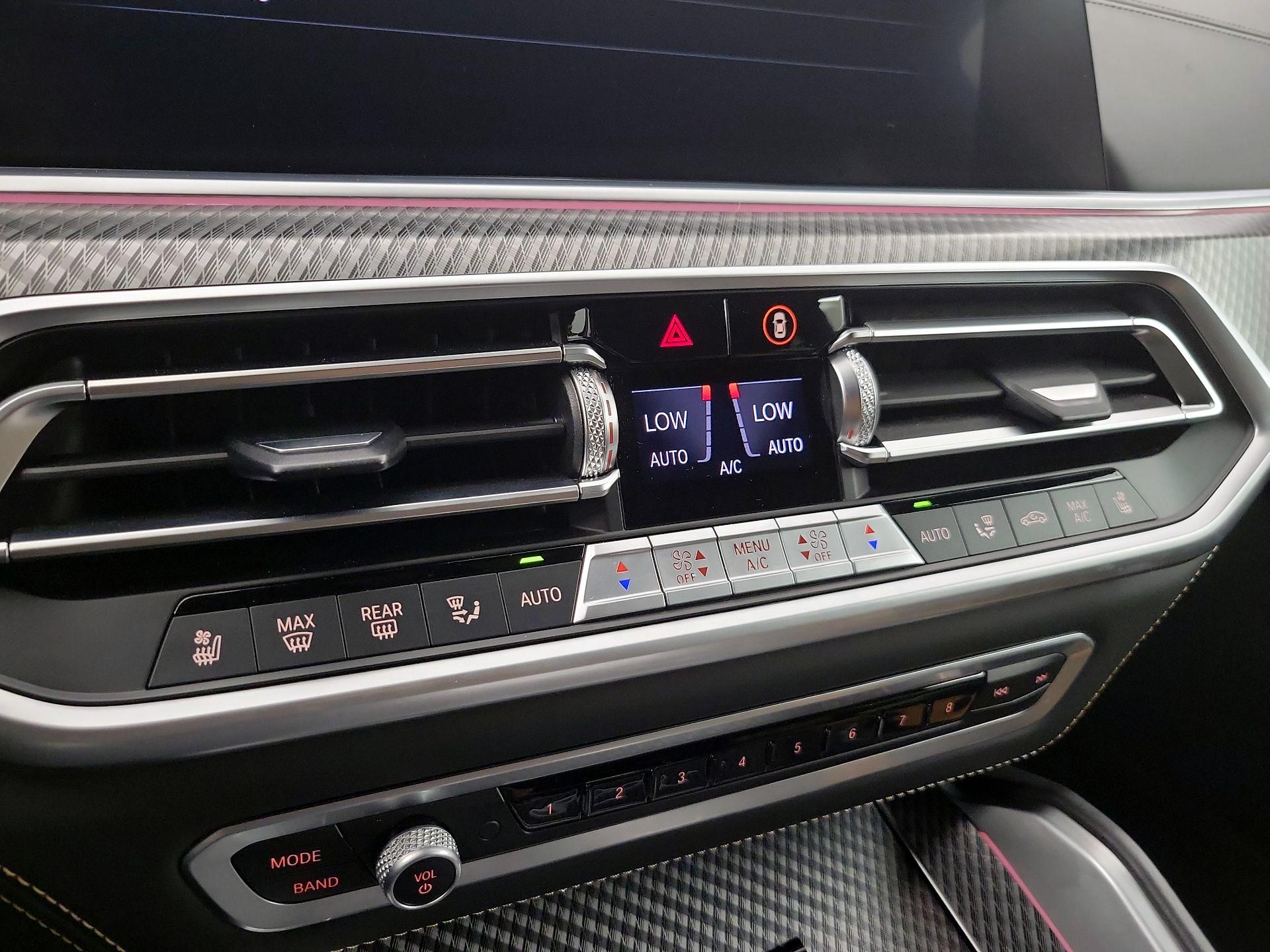 Thumbnail: 2021 BMW X6 - 17