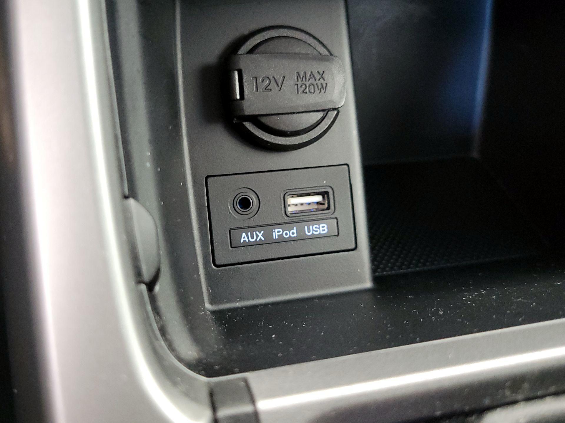 Thumbnail: 2015 Hyundai Elantra - 18