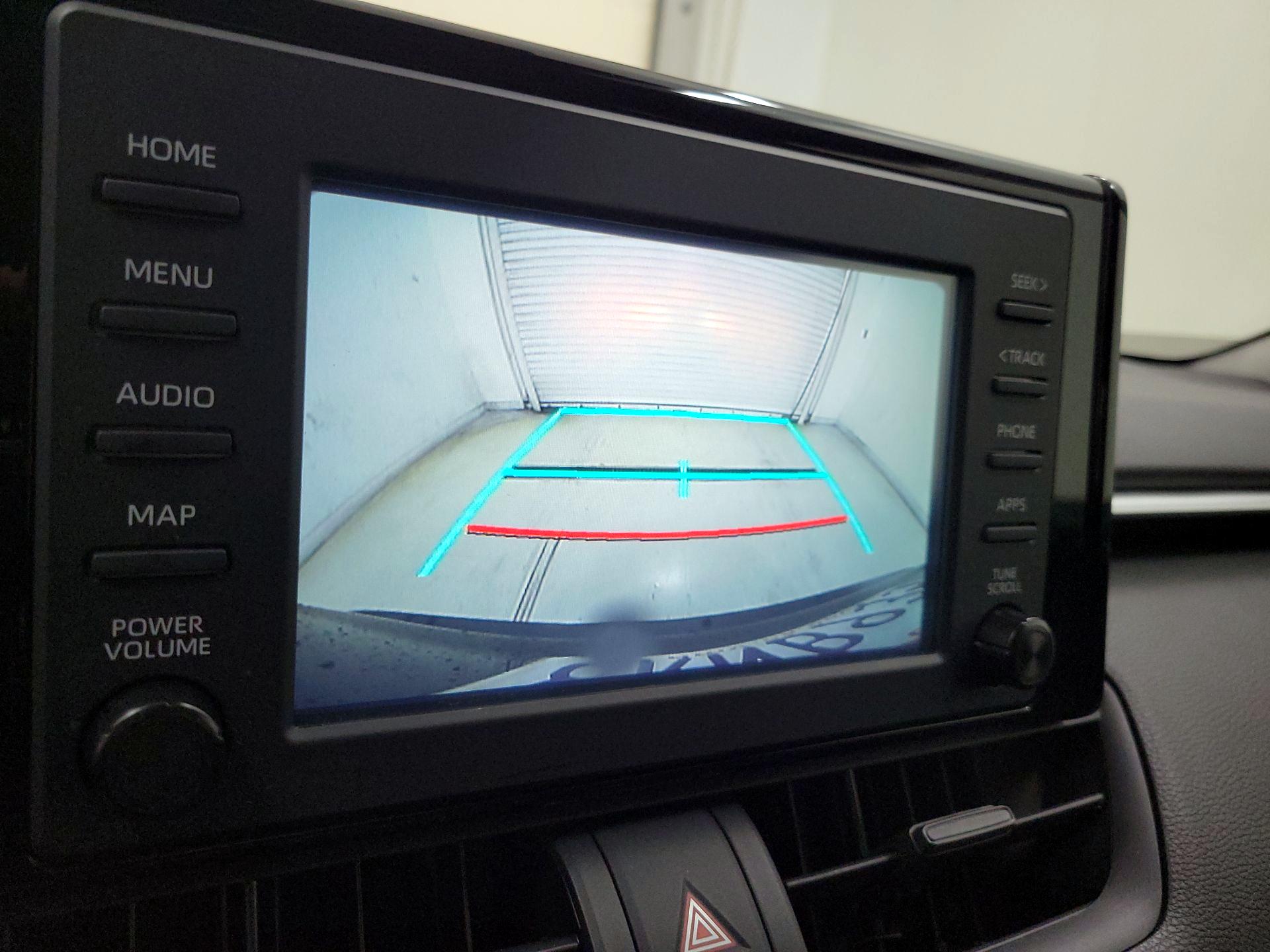 Thumbnail: 2019 Toyota RAV4 - 14