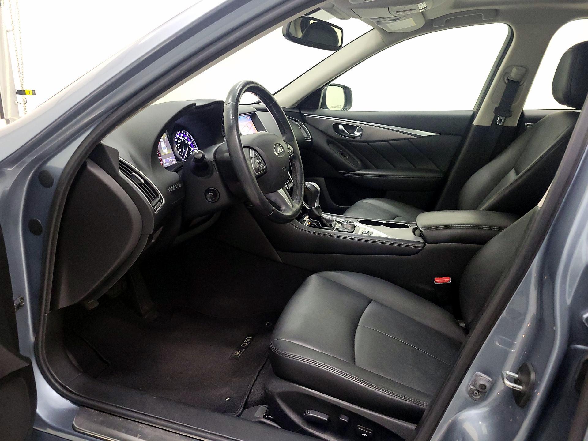 Thumbnail: 2016 INFINITI Q50 - 11