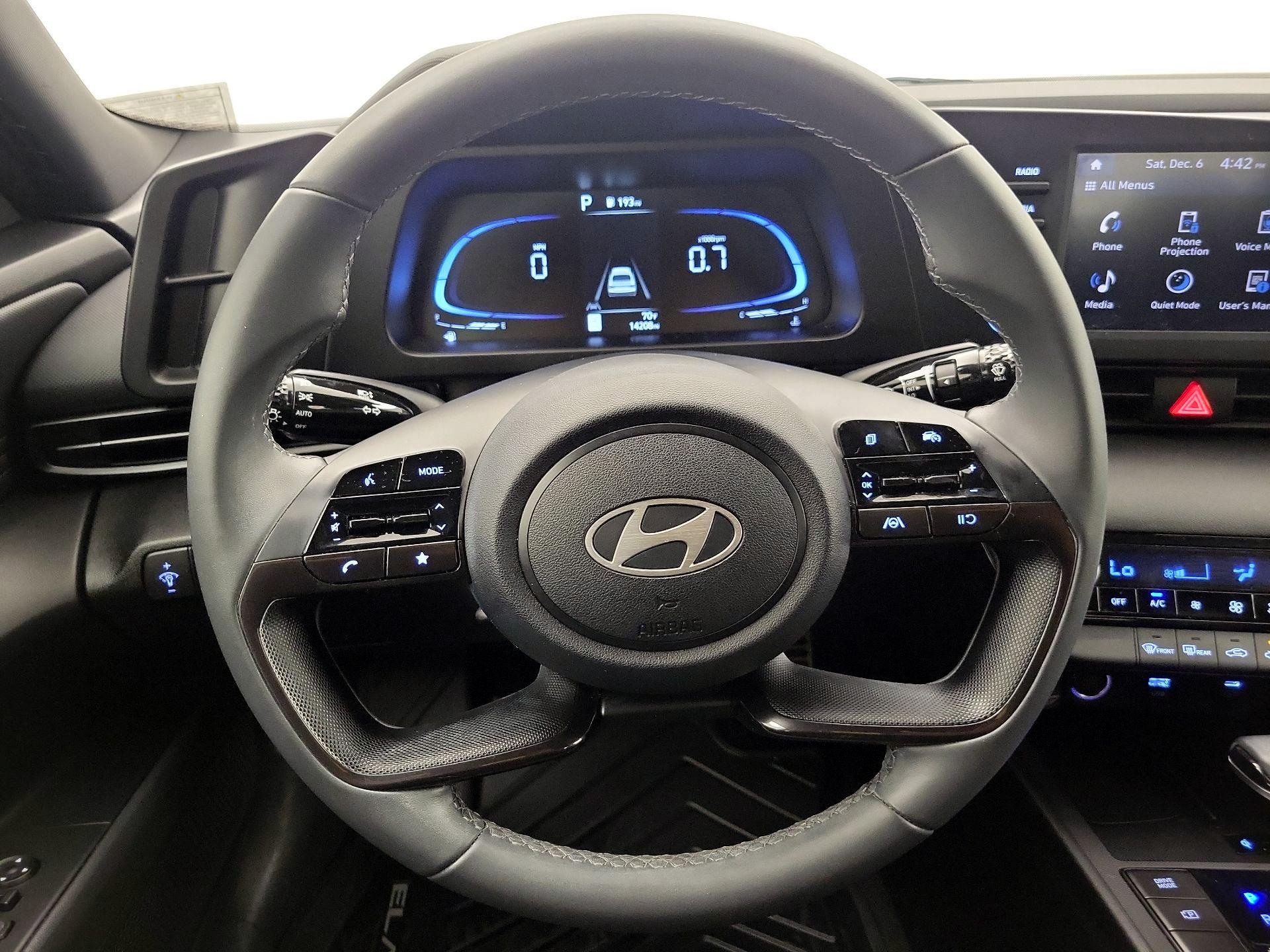 Thumbnail: 2025 Hyundai Elantra - 10